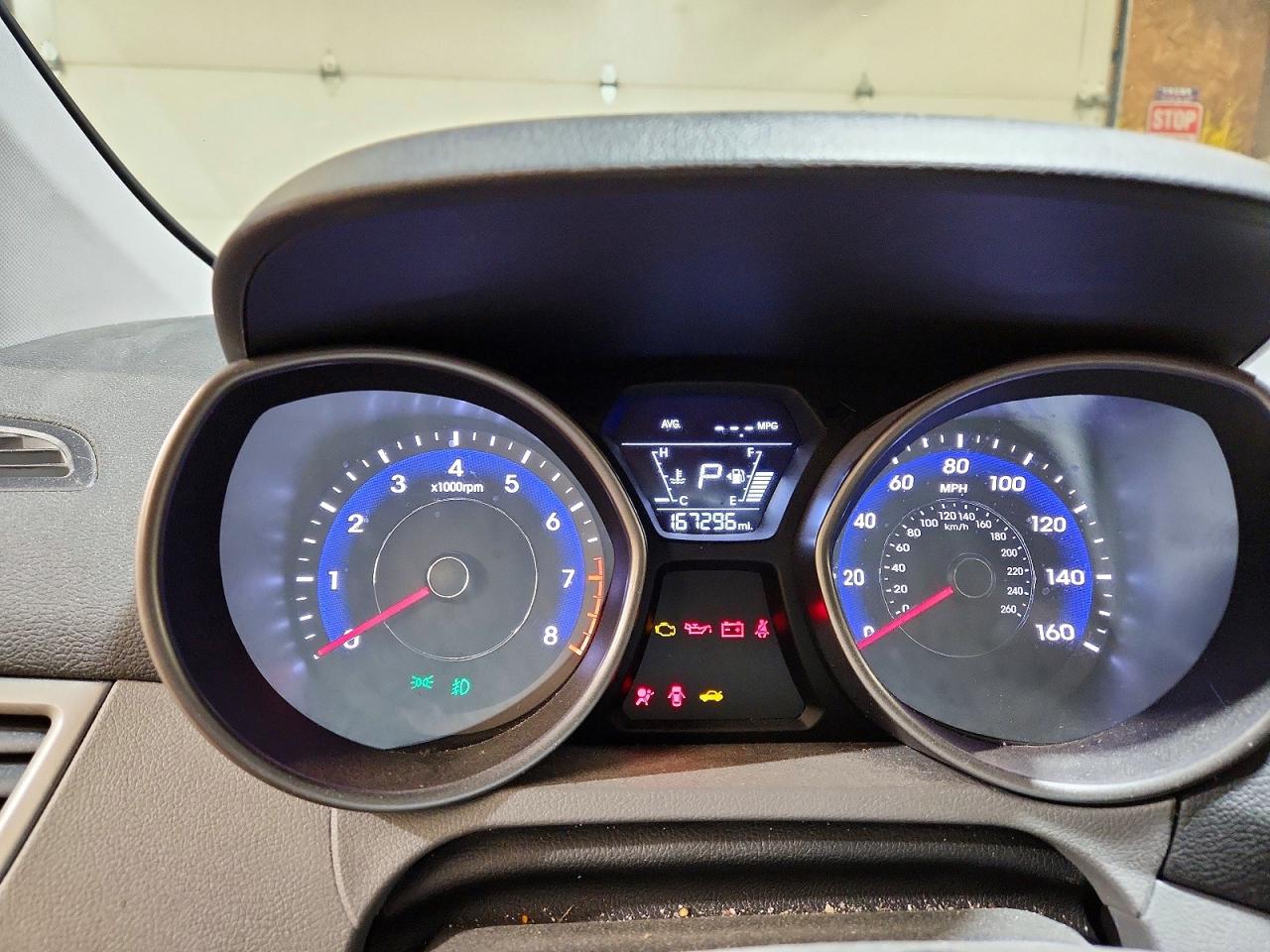2016 HYUNDAI ELANTRA SE photo 17