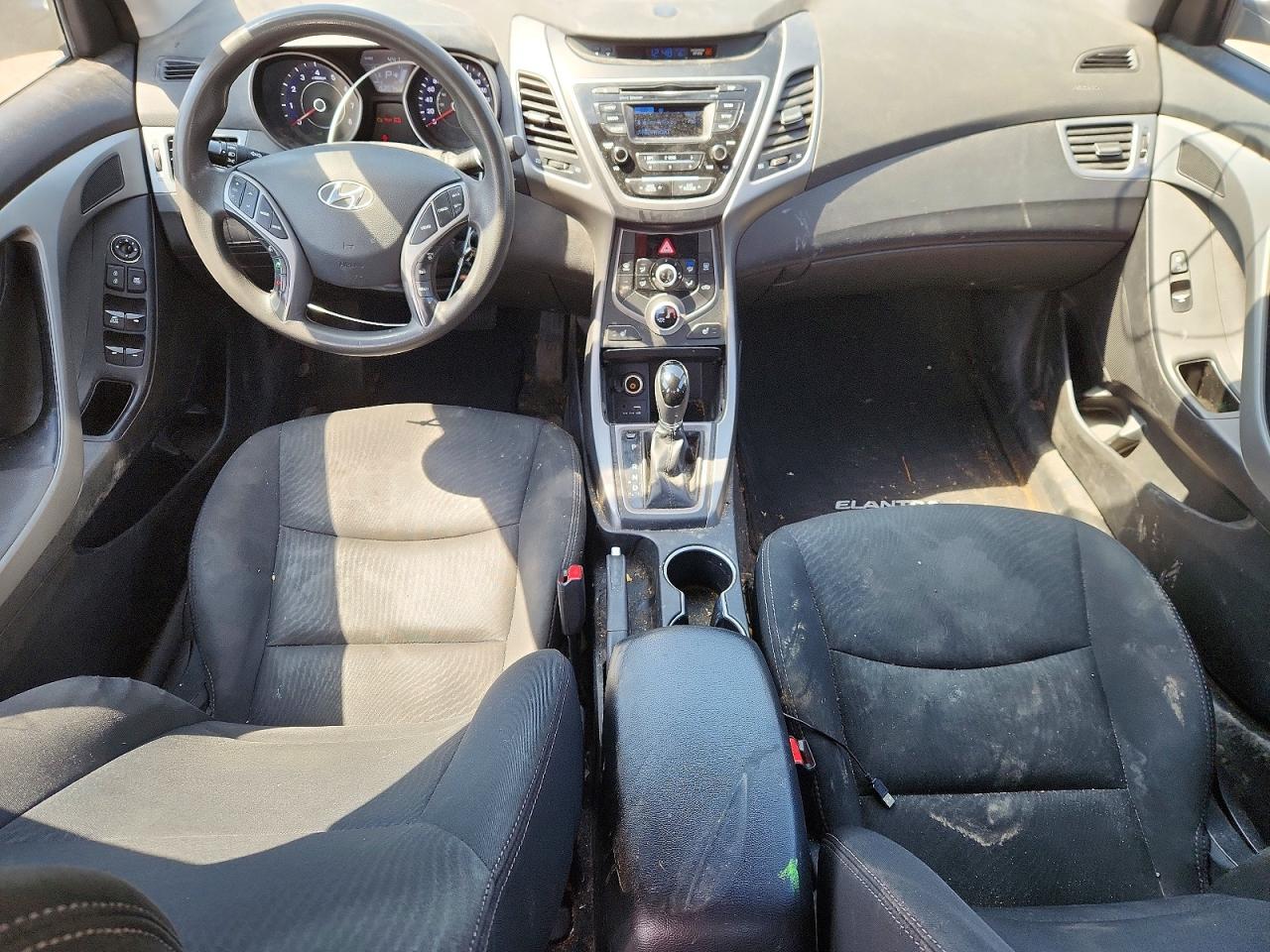 2015 HYUNDAI ELANTRA SE photo 22