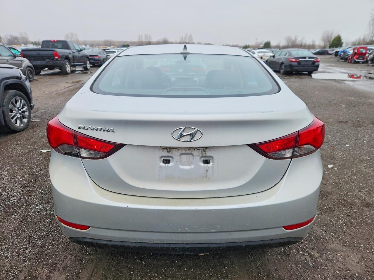 2015 HYUNDAI ELANTRA SE photo 16