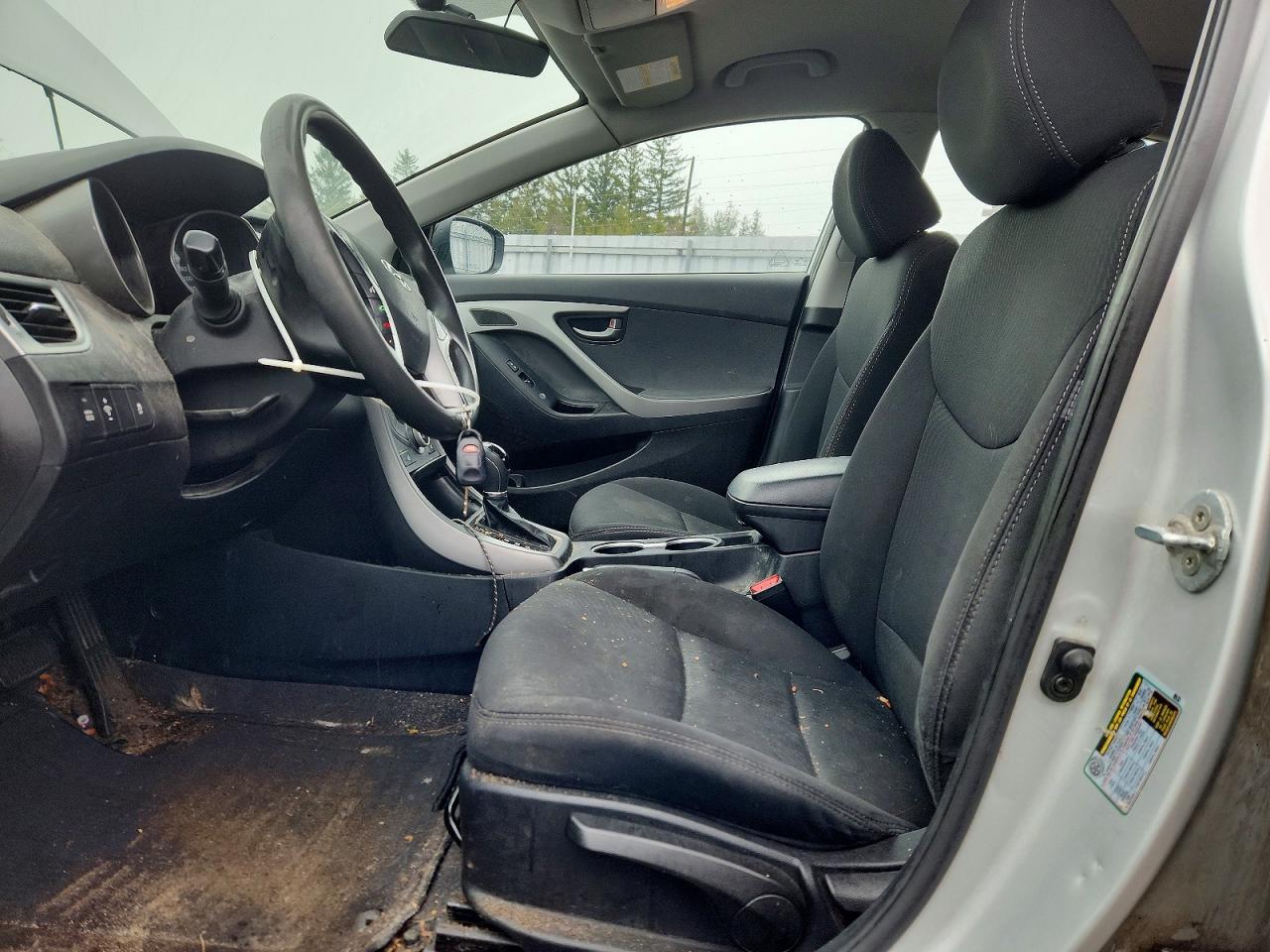 2015 HYUNDAI ELANTRA SE photo 19