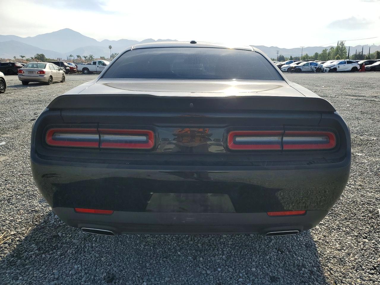 2023 DODGE CHALLENGER SXT photo 6