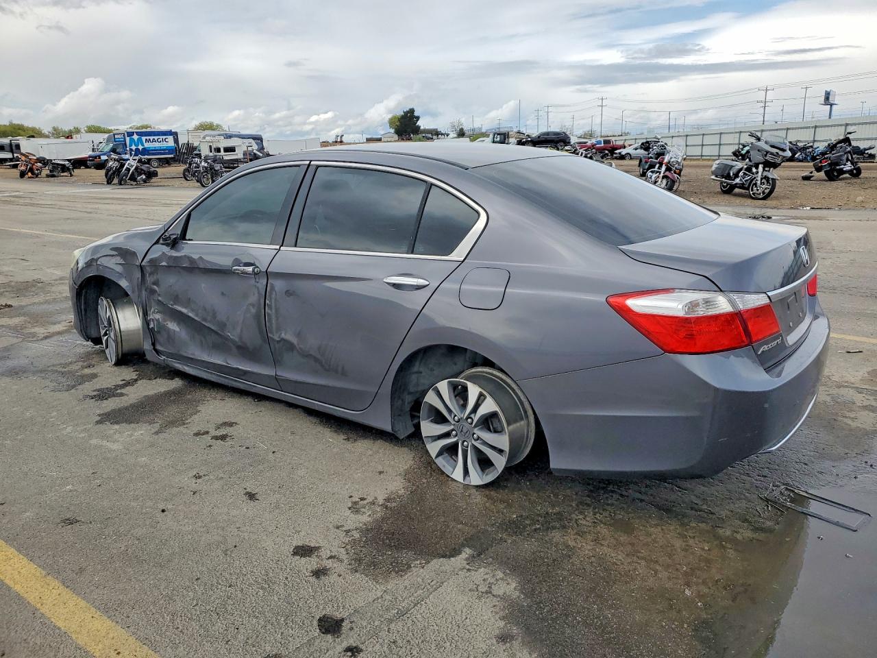2013 HONDA ACCORD LX photo 3