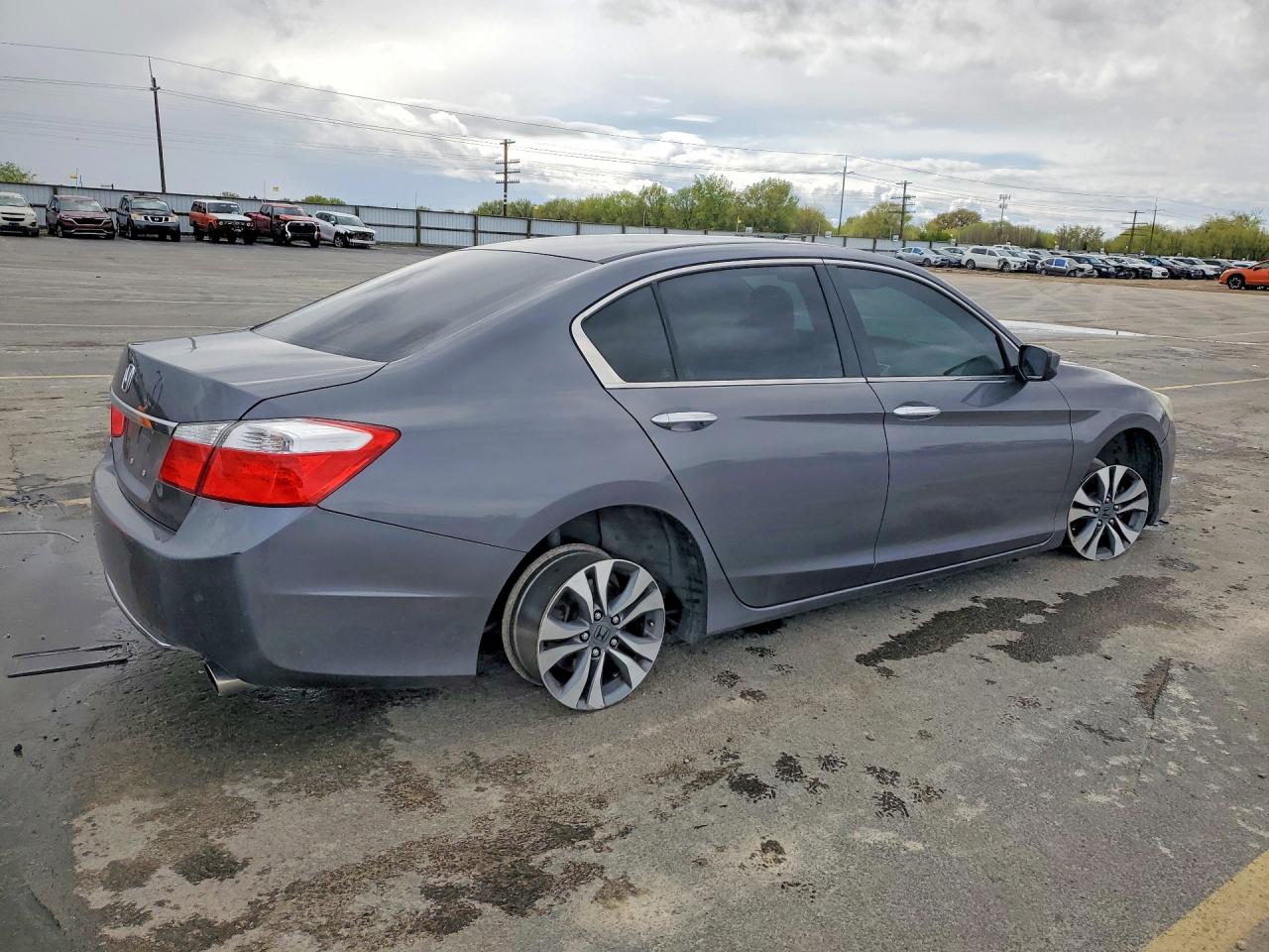 2013 HONDA ACCORD LX photo 5