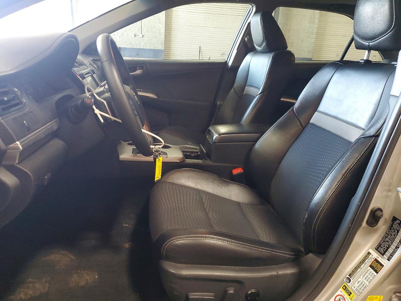 2012 TOYOTA CAMRY SE photo 7