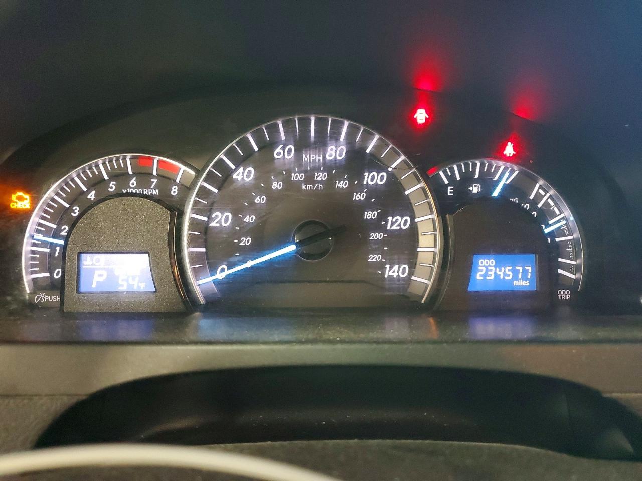 2012 TOYOTA CAMRY SE photo 9