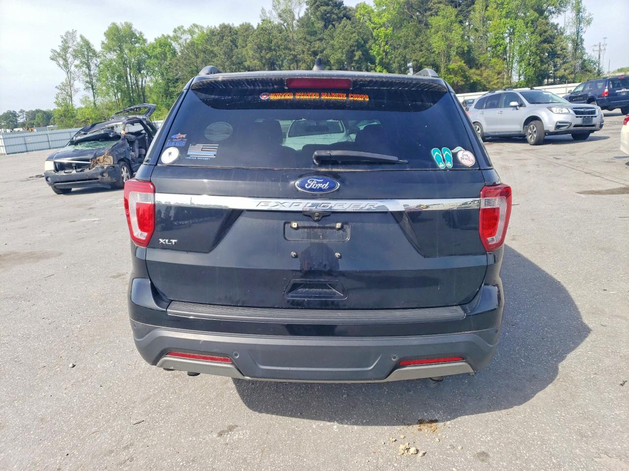 2019 FORD EXPLORER XLT photo 11