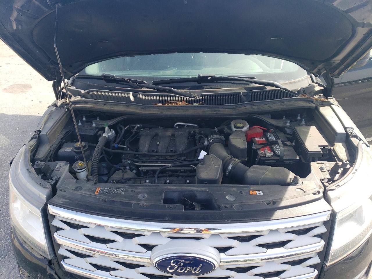 2019 FORD EXPLORER XLT photo 23