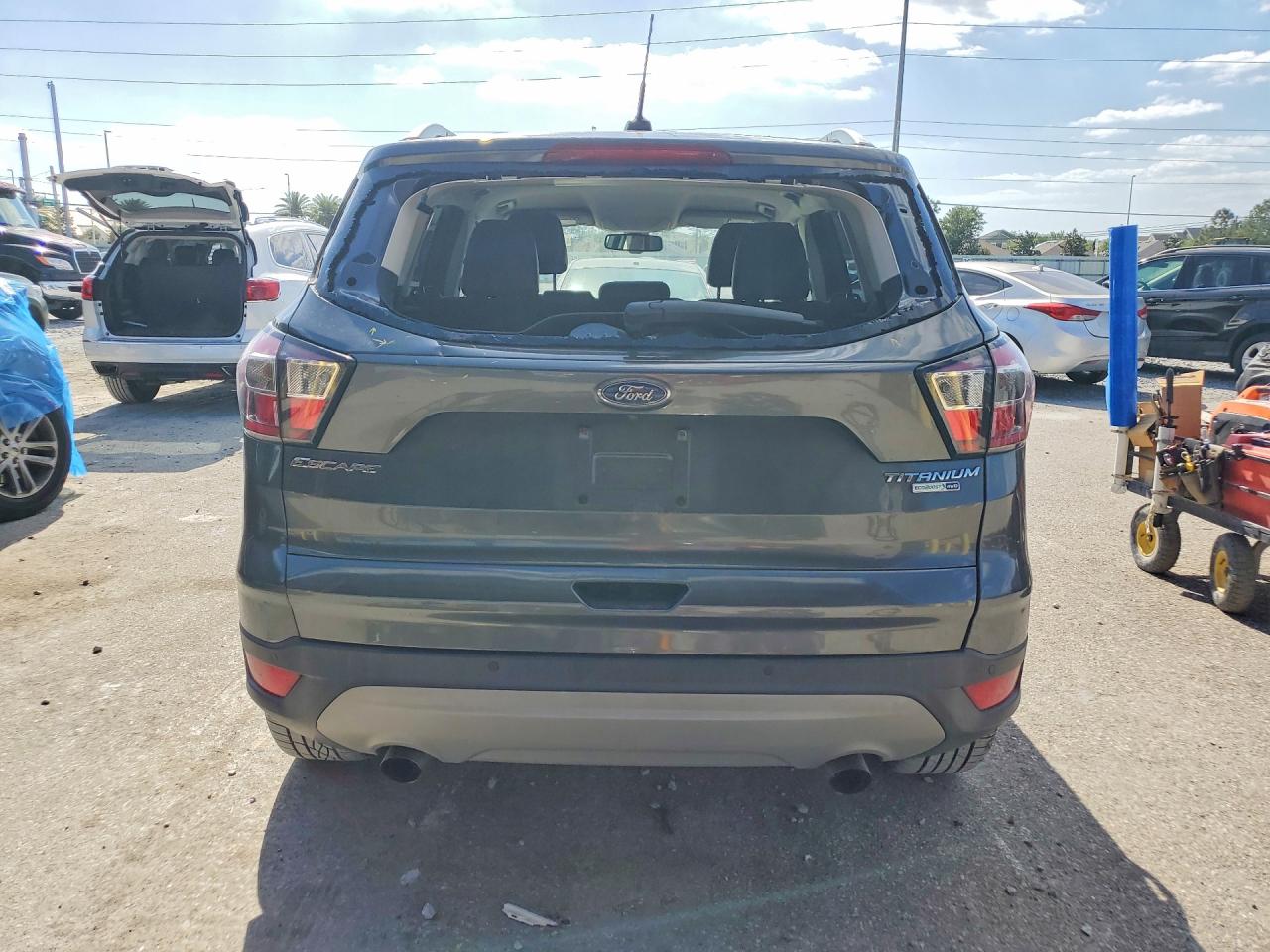 2017 FORD ESCAPE TITANIUM photo 11