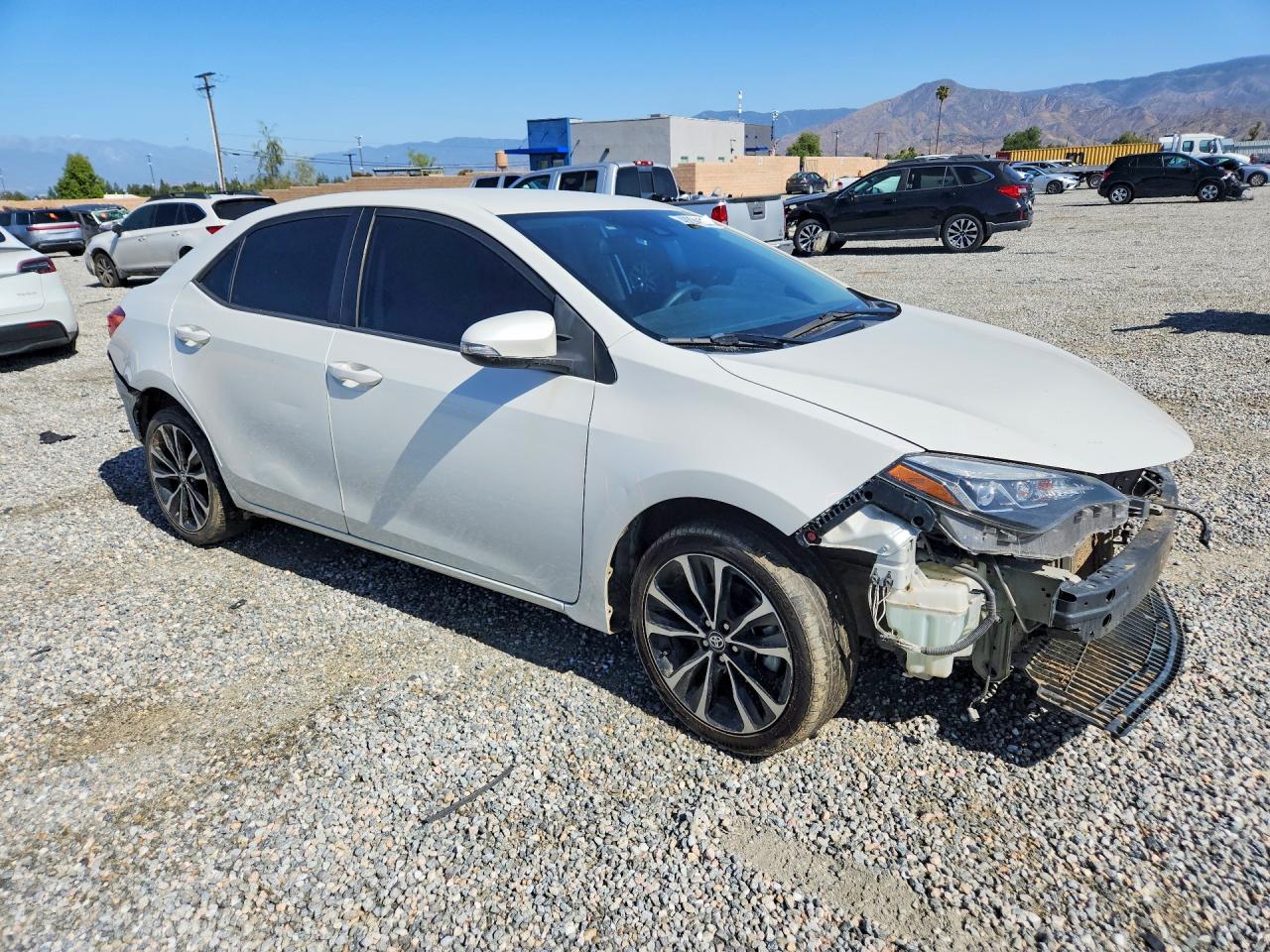 2018 TOYOTA COROLLA L photo 10