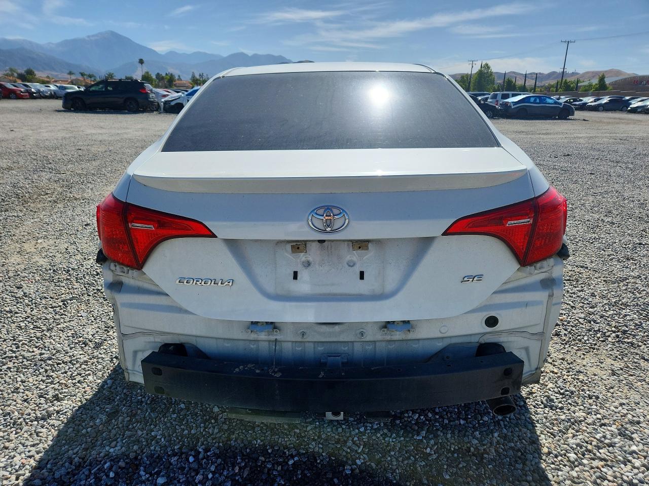 2018 TOYOTA COROLLA L photo 16