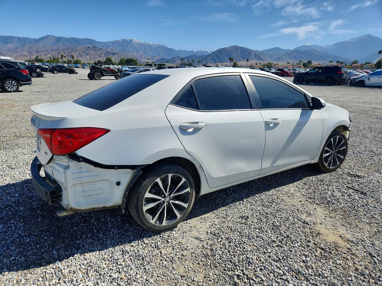 2018 TOYOTA COROLLA L photo 7