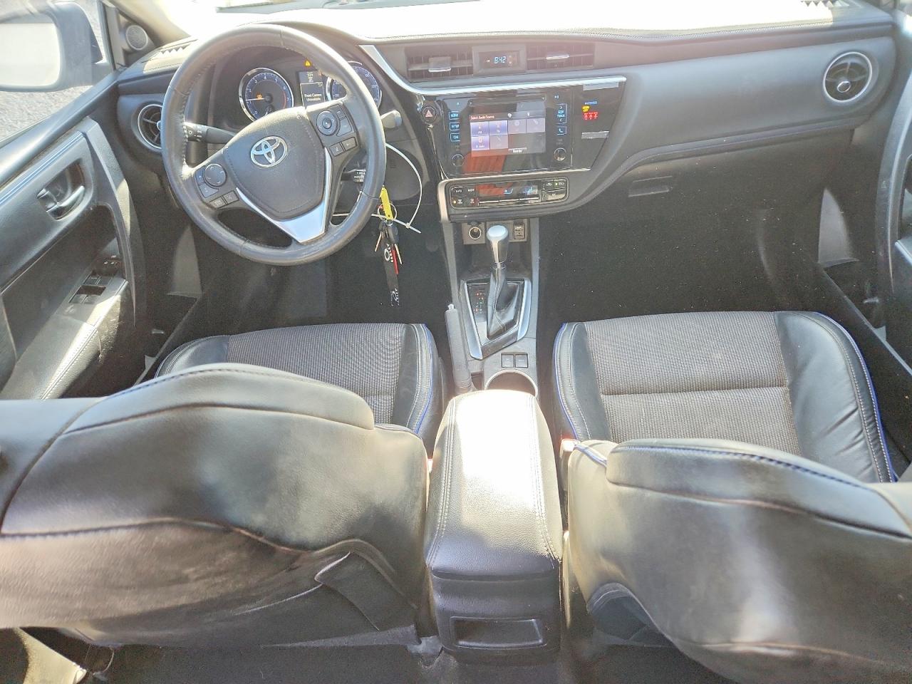 2018 TOYOTA COROLLA L photo 22