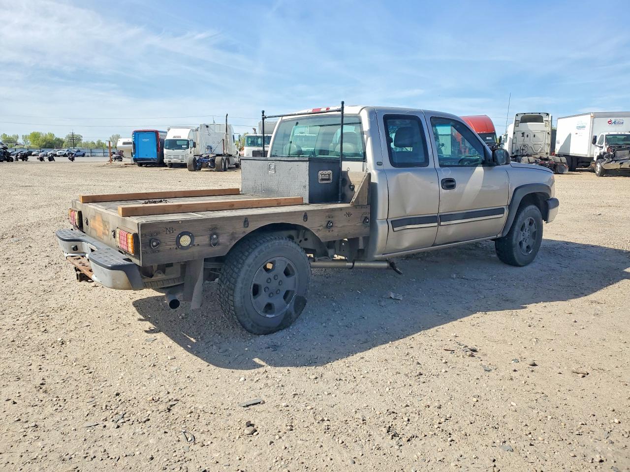 2004 CHEVROLET SILVERADO K1500 FLATBED TRUCK photo 5