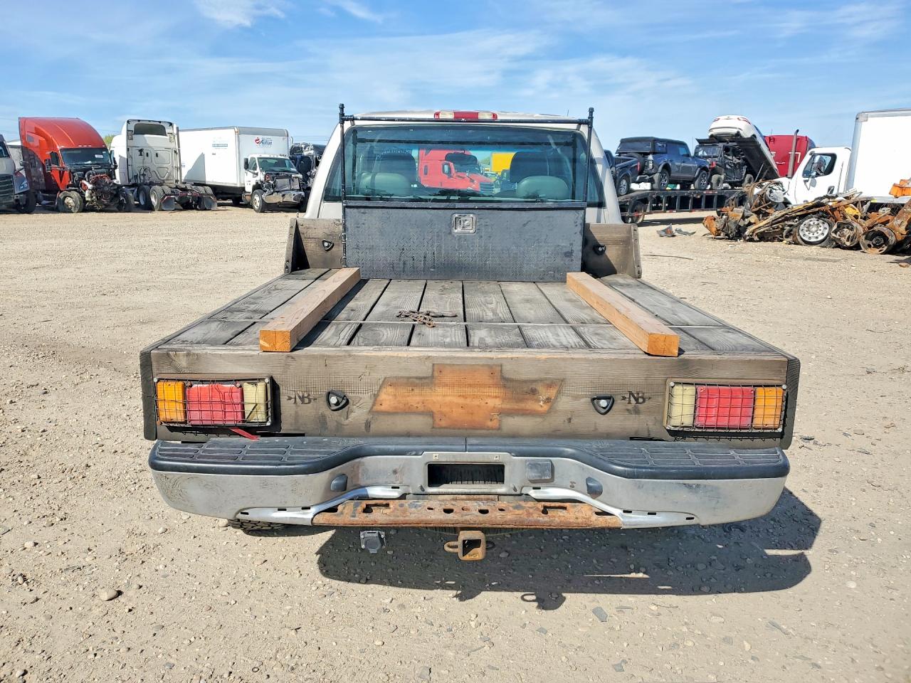 2004 CHEVROLET SILVERADO K1500 FLATBED TRUCK photo 11