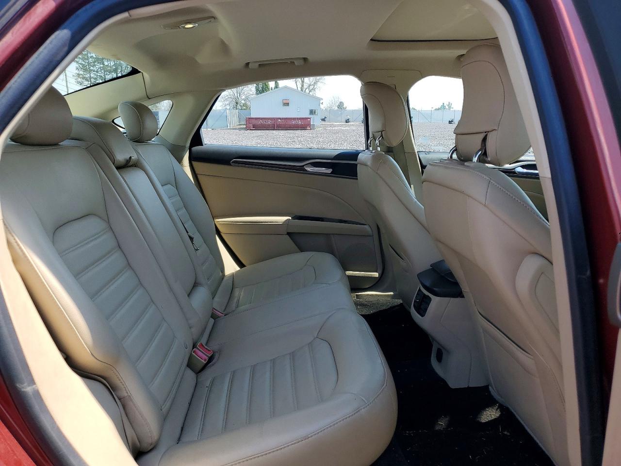 2014 FORD FUSION SE photo 19