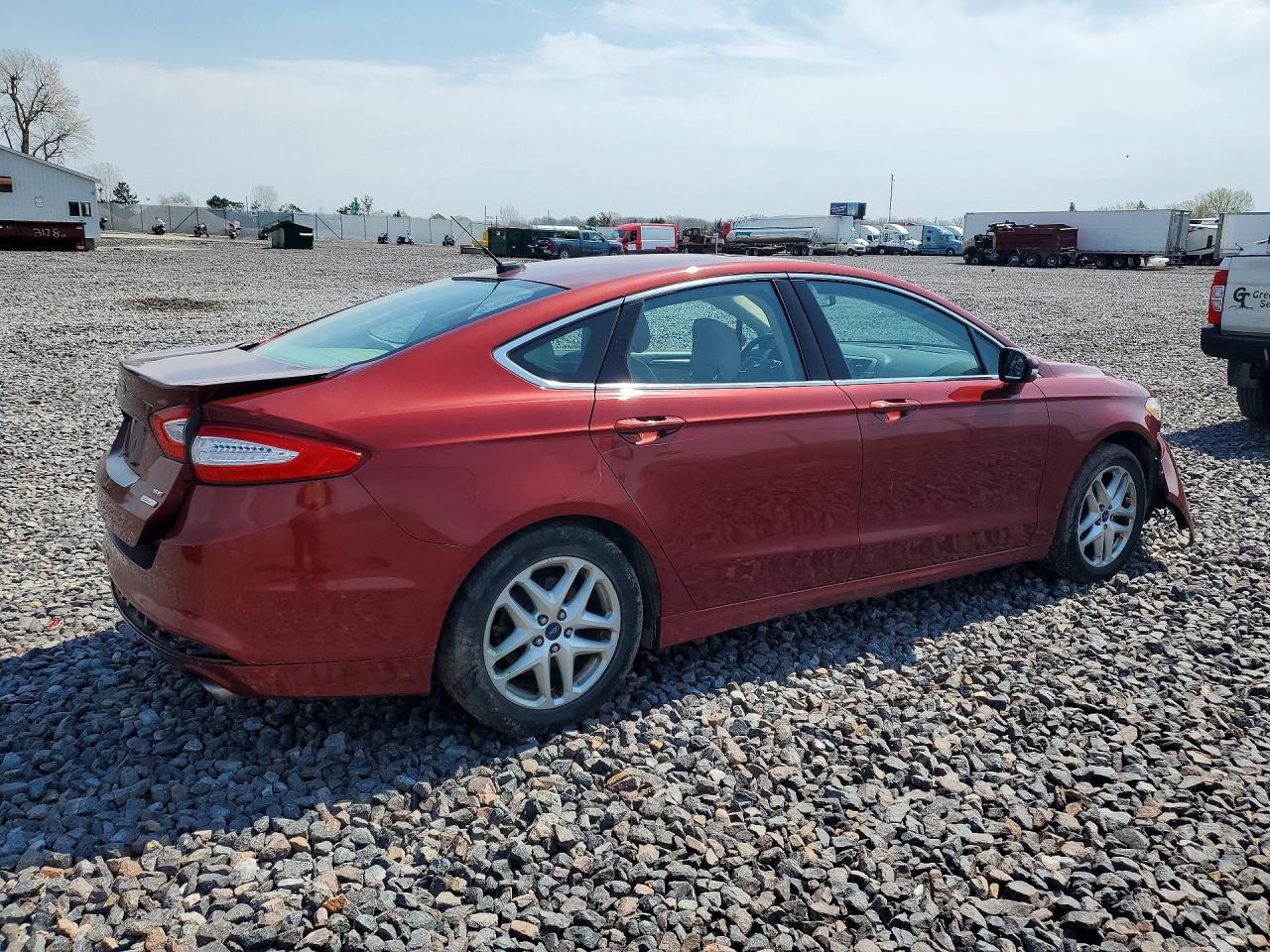 2014 FORD FUSION SE photo 5