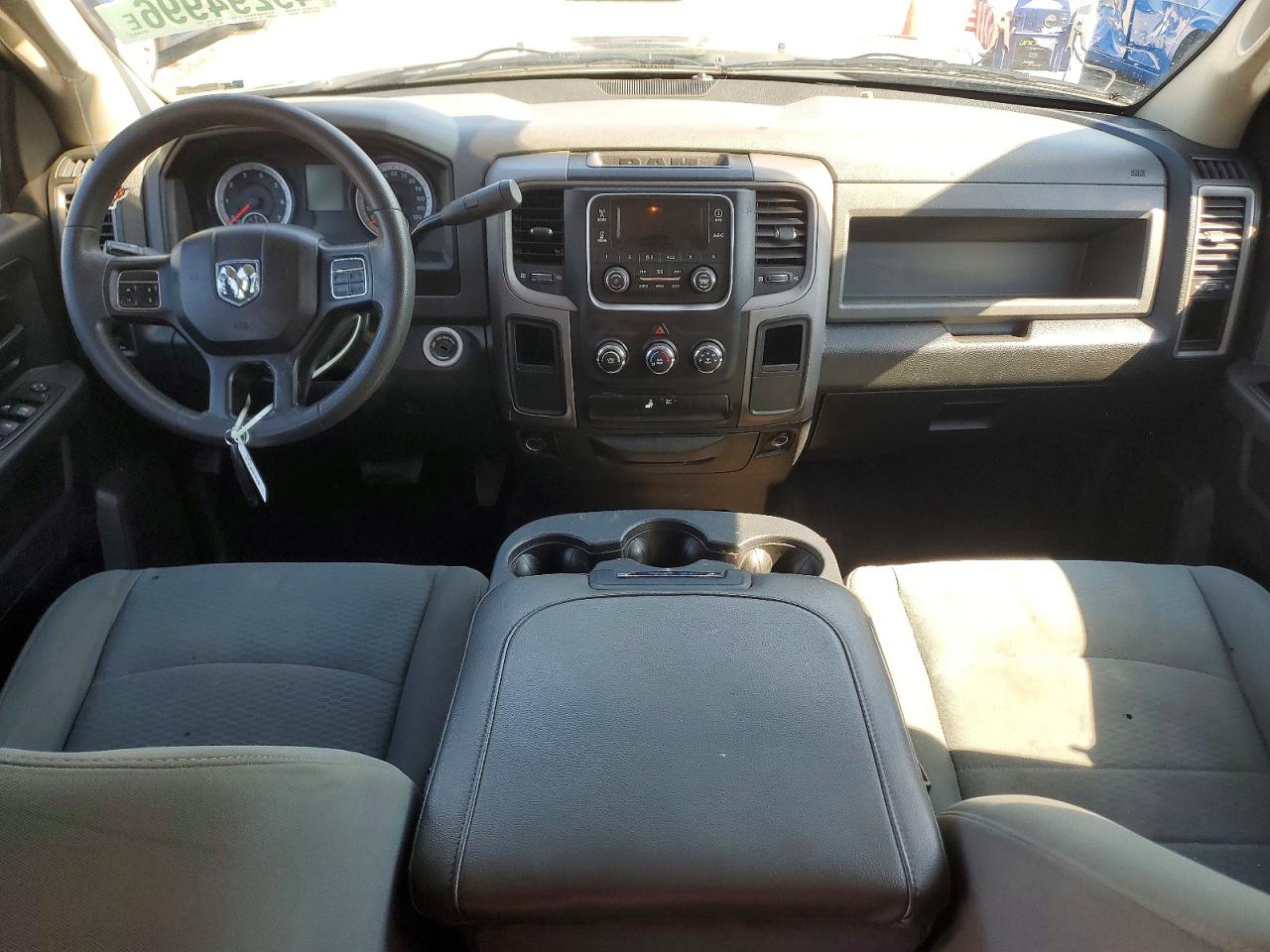 2014 RAM 1500 ST photo 15