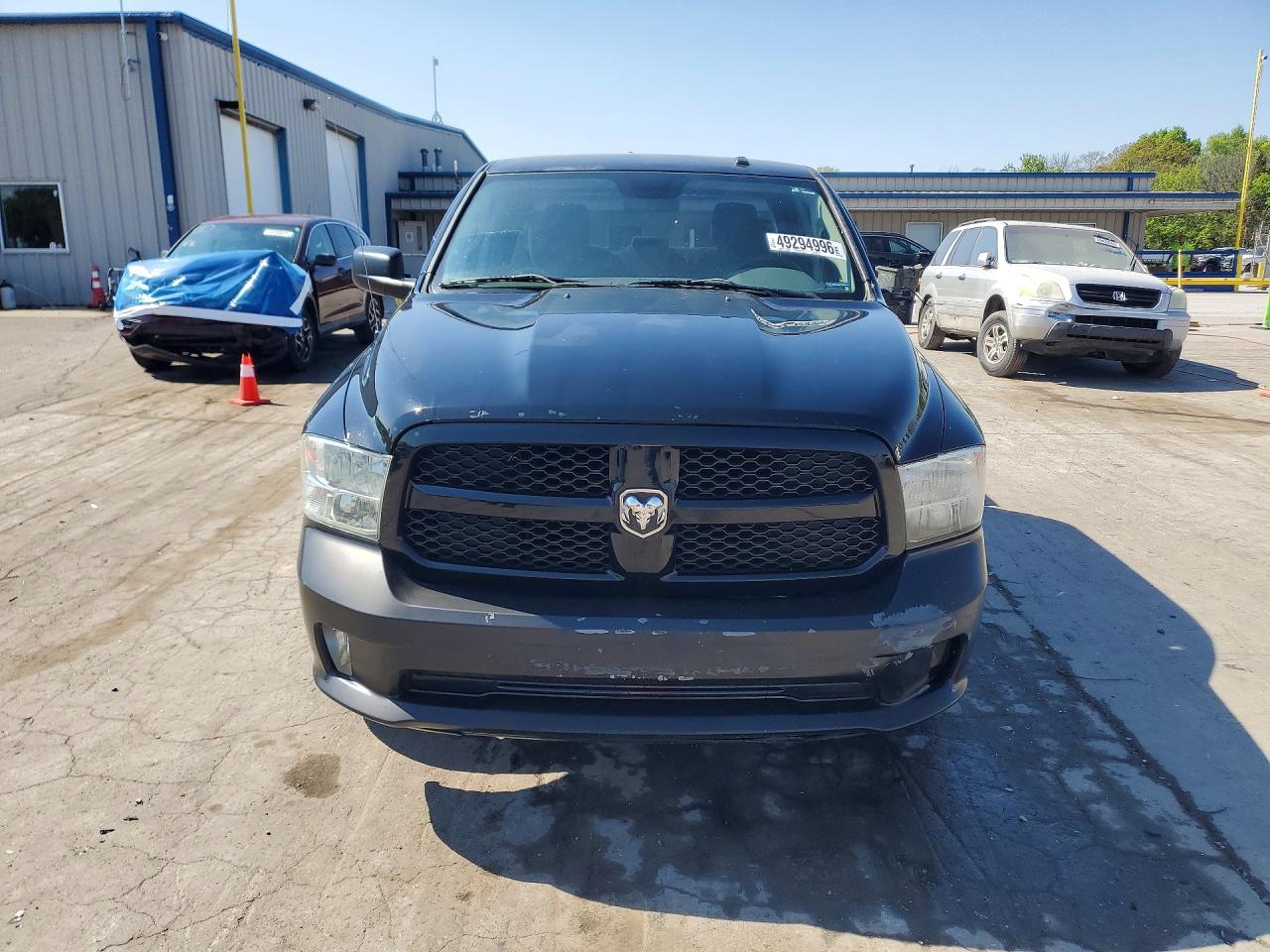 2014 RAM 1500 ST photo 9