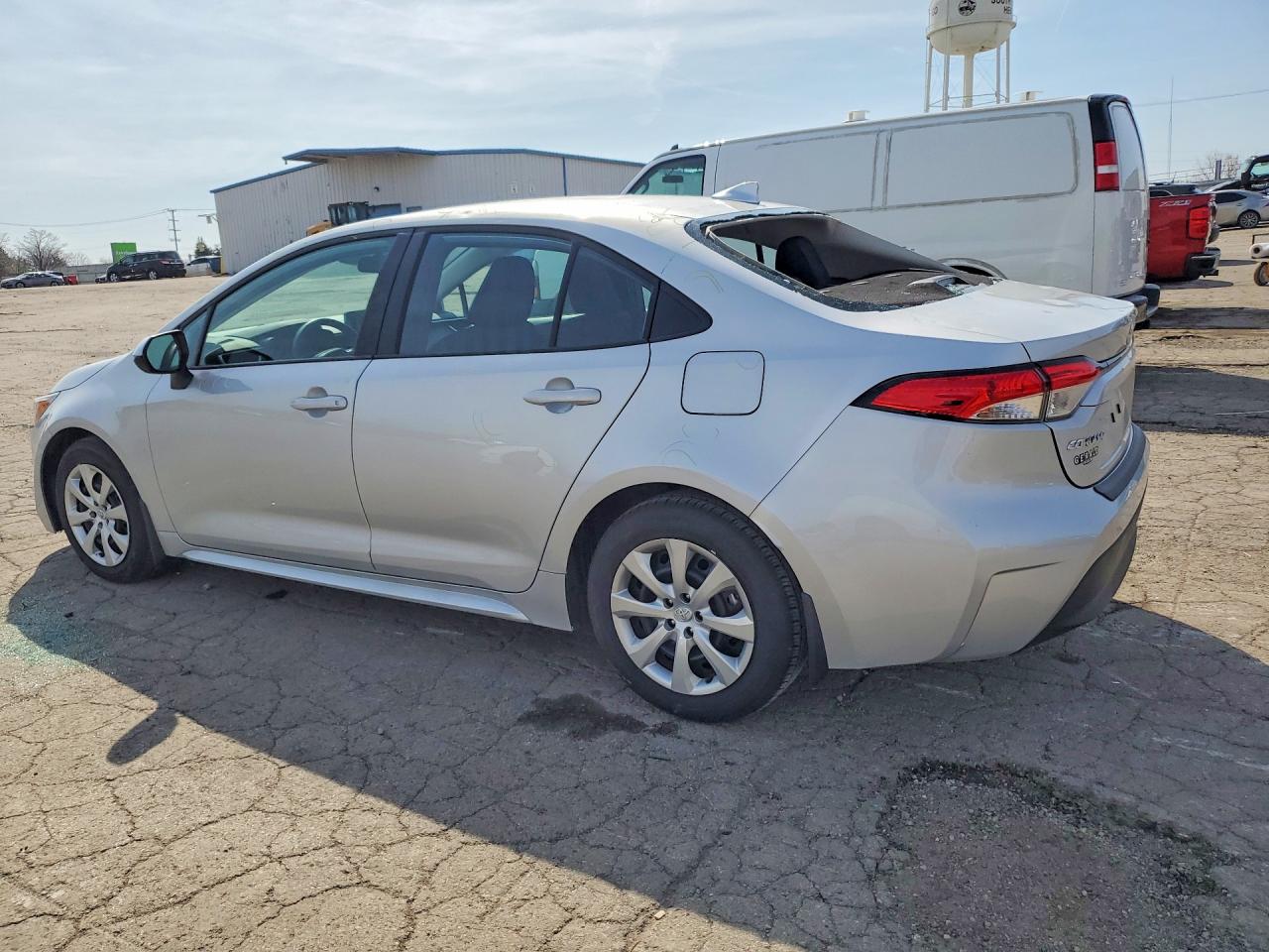 2025 TOYOTA COROLLA LE photo 2