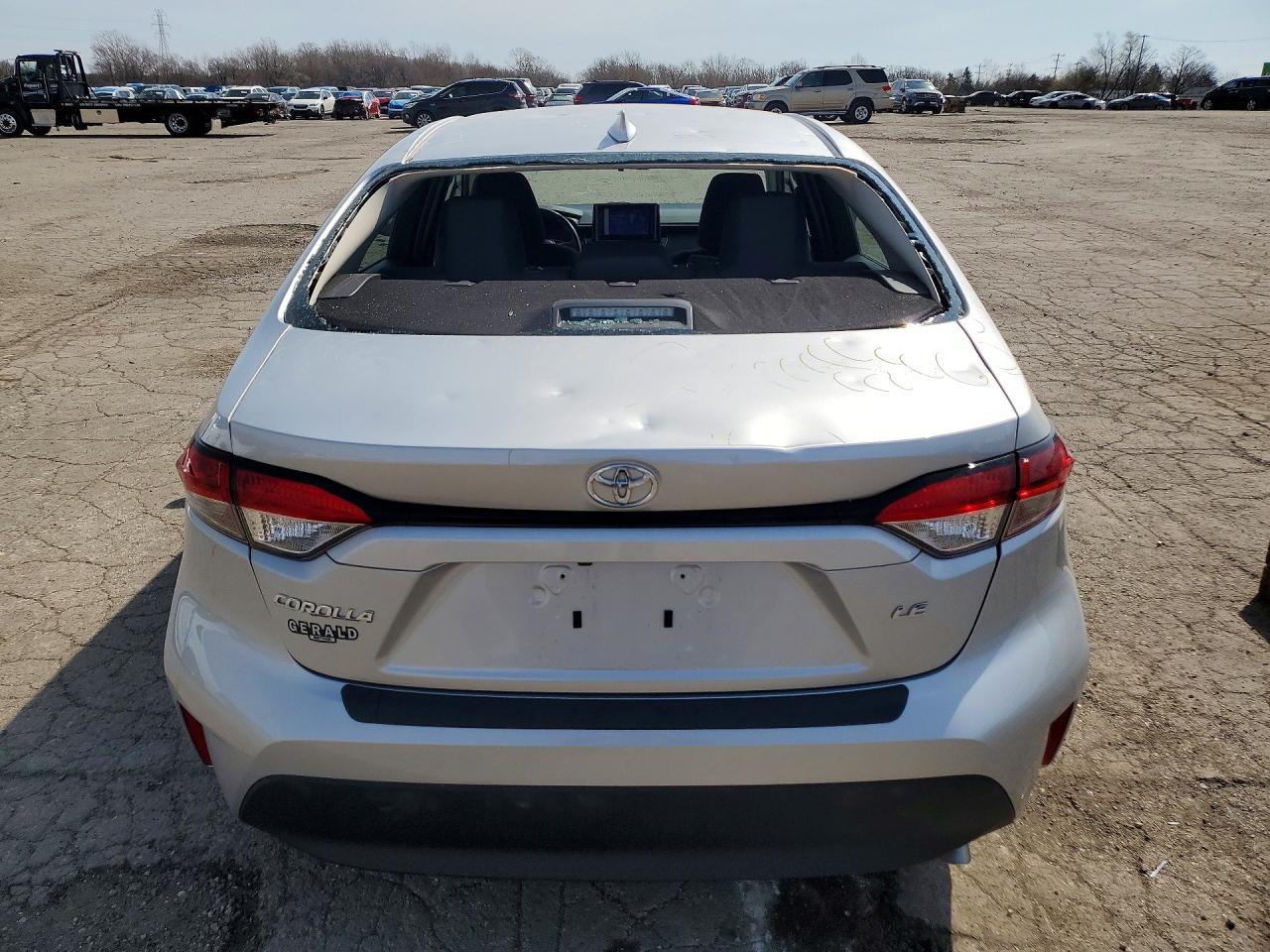 2025 TOYOTA COROLLA LE photo 6