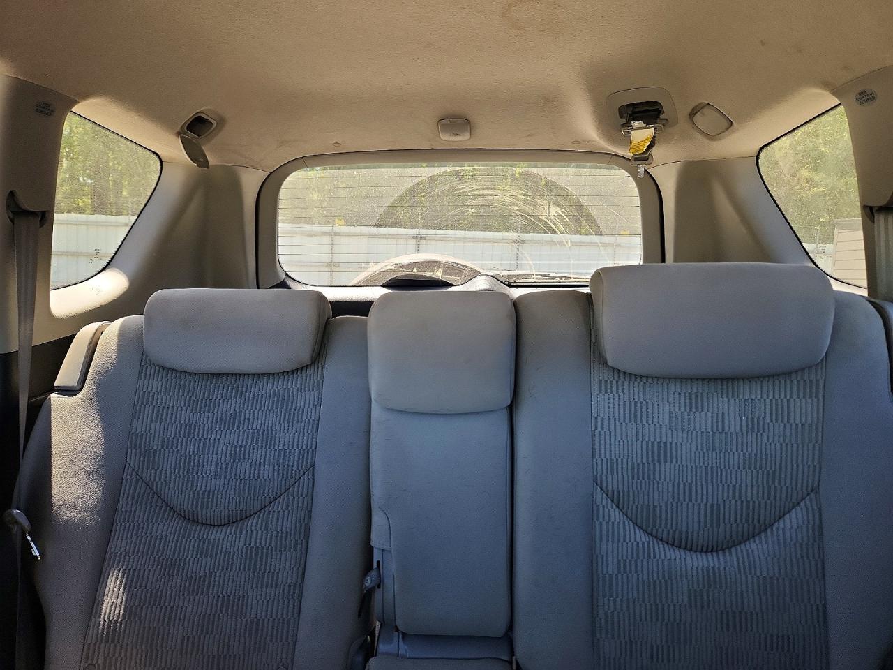 2011 TOYOTA RAV4 BASE photo 19