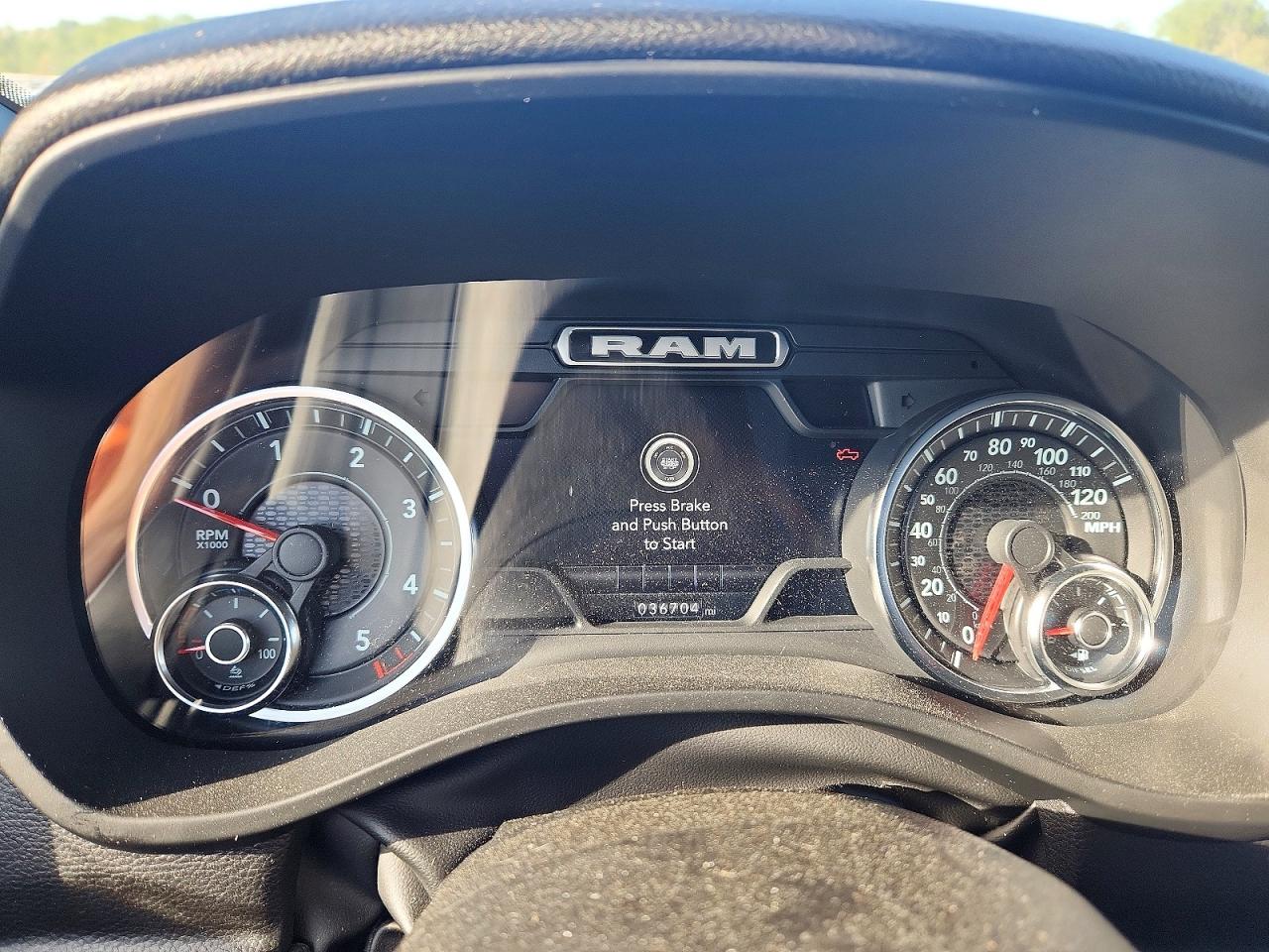 2023 RAM 1500 photo 25