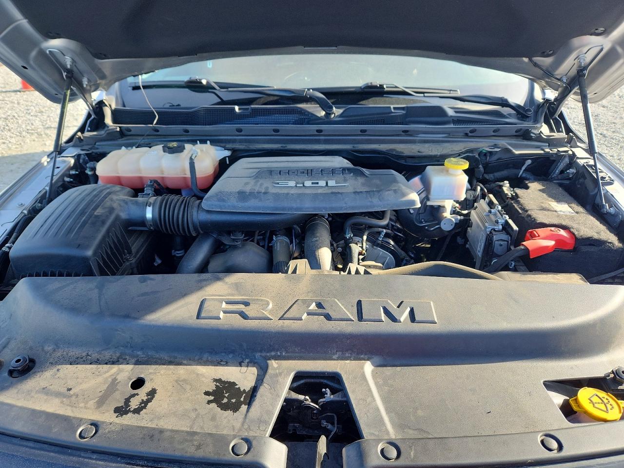 2023 RAM 1500 photo 31