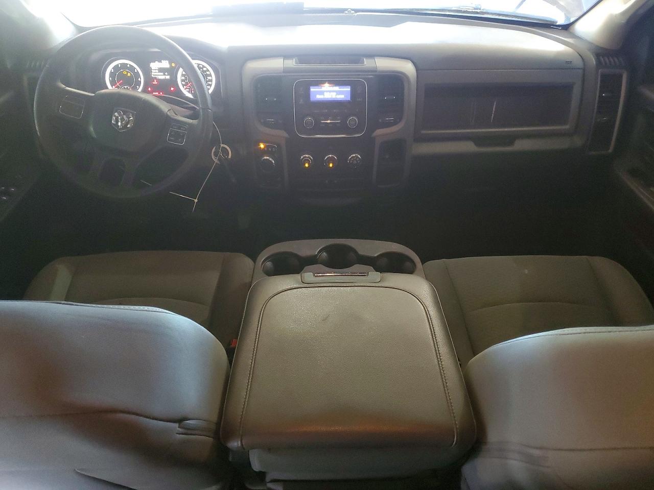 2016 RAM 1500 photo 15