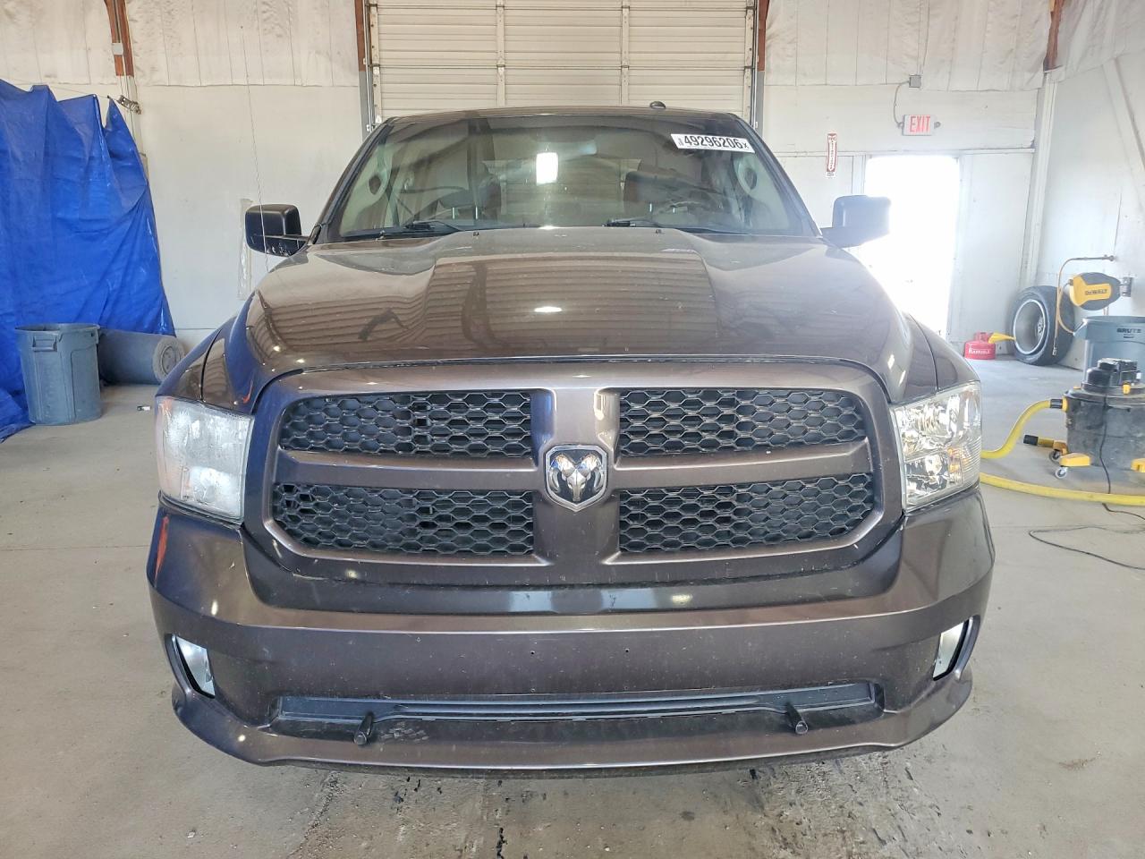 2016 RAM 1500 photo 9
