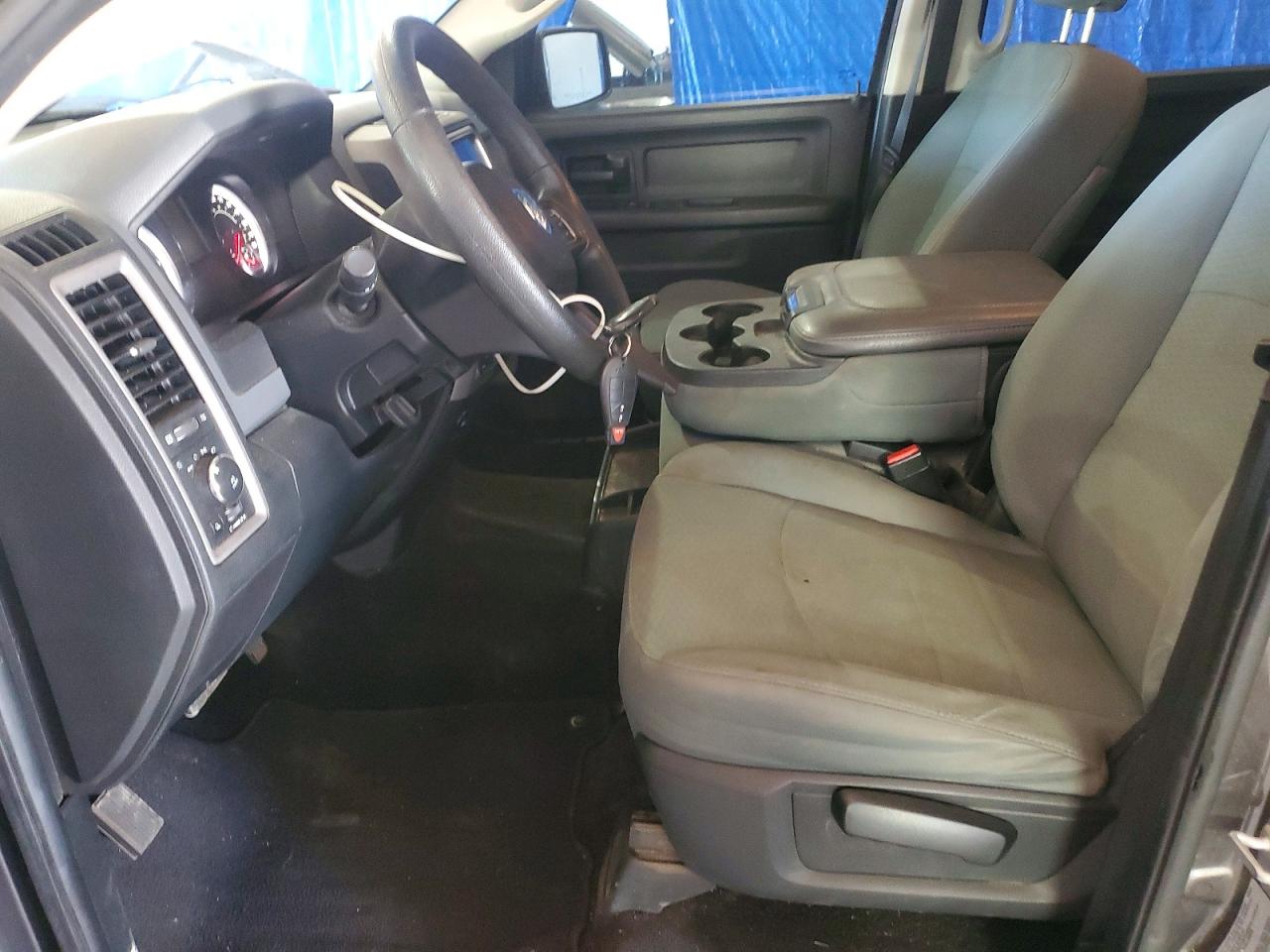2016 RAM 1500 photo 13