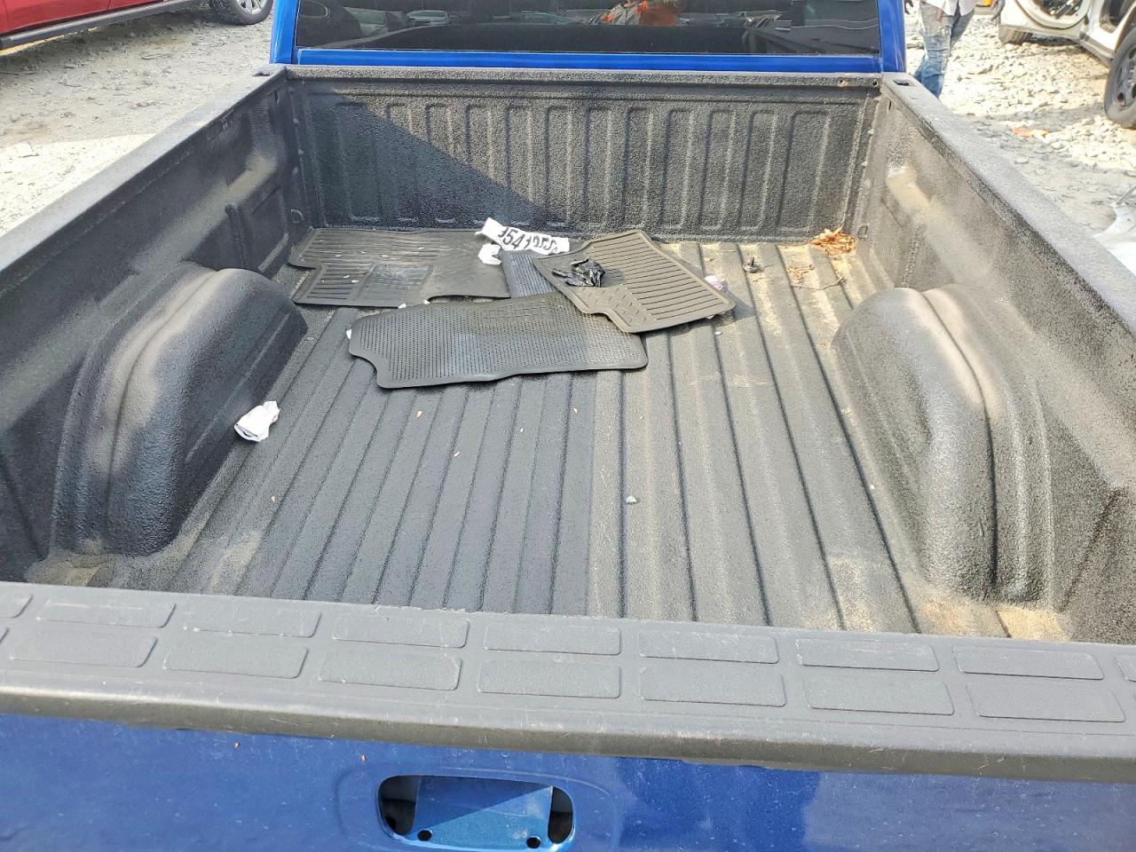 2003 CHEVROLET SILVERADO C1500 photo 28