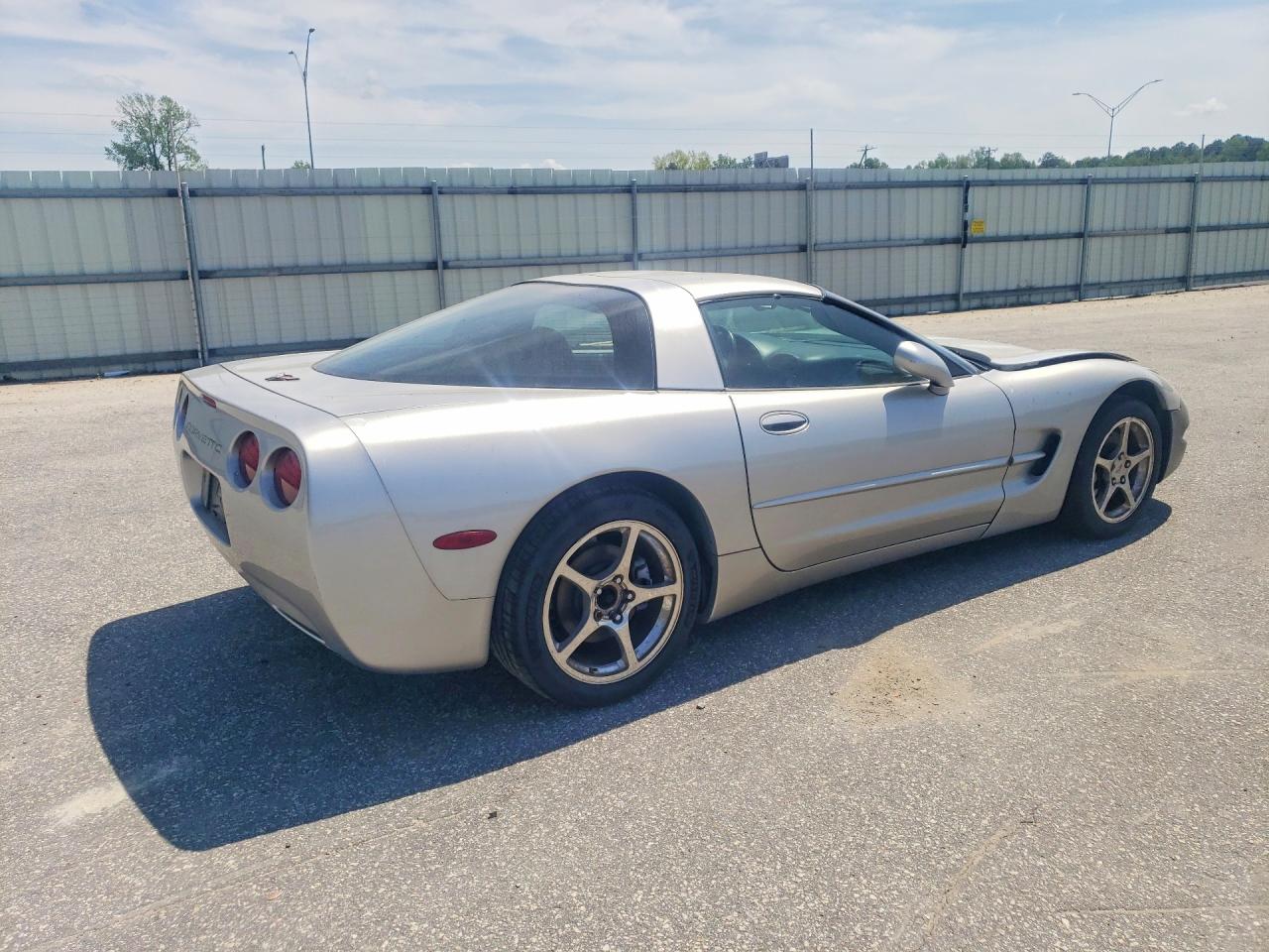 2004 CHEVROLET CORVETTE photo 3