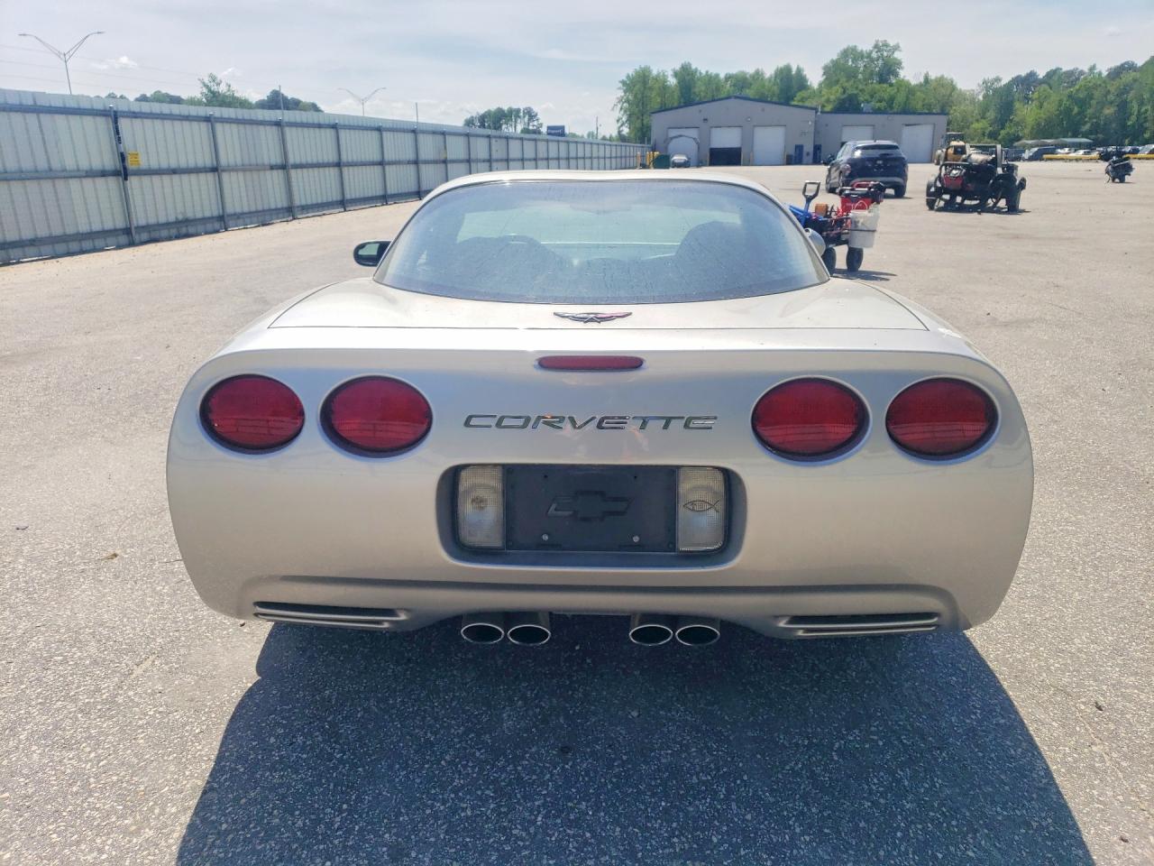 2004 CHEVROLET CORVETTE photo 6