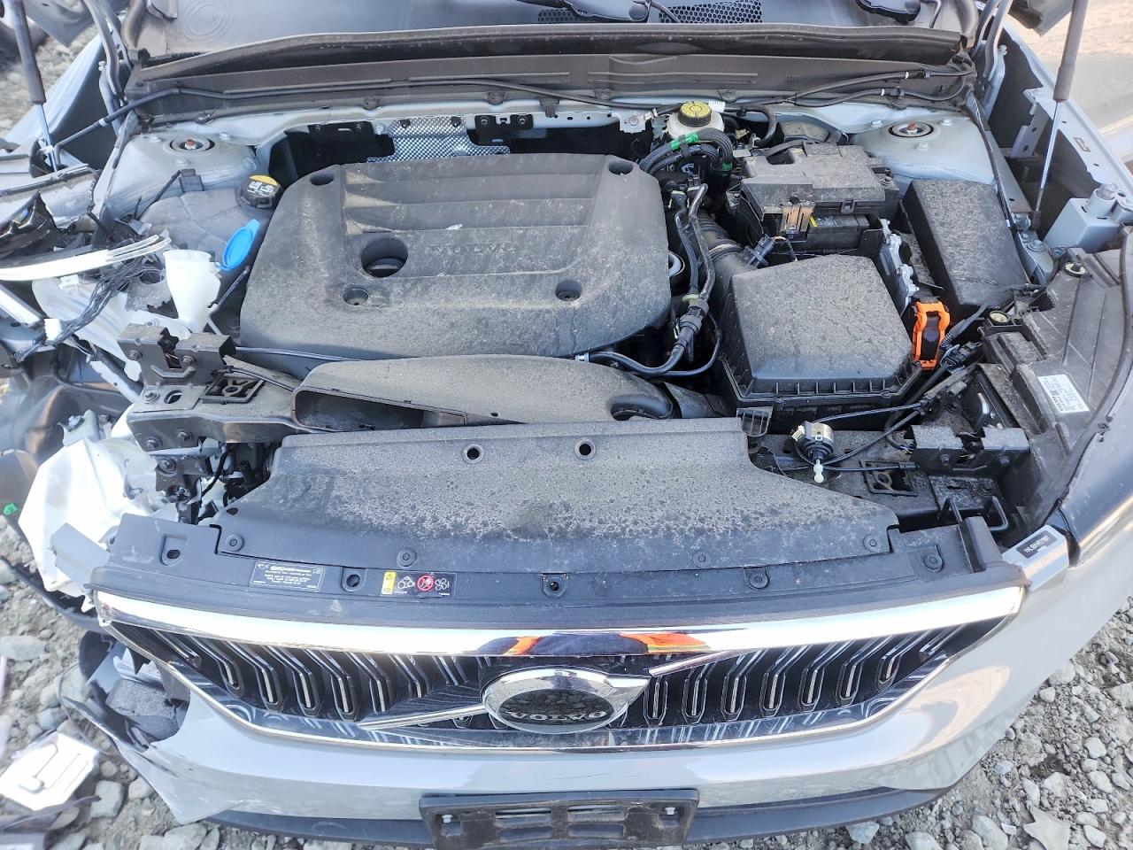 2024 VOLVO XC40 CORE photo 23