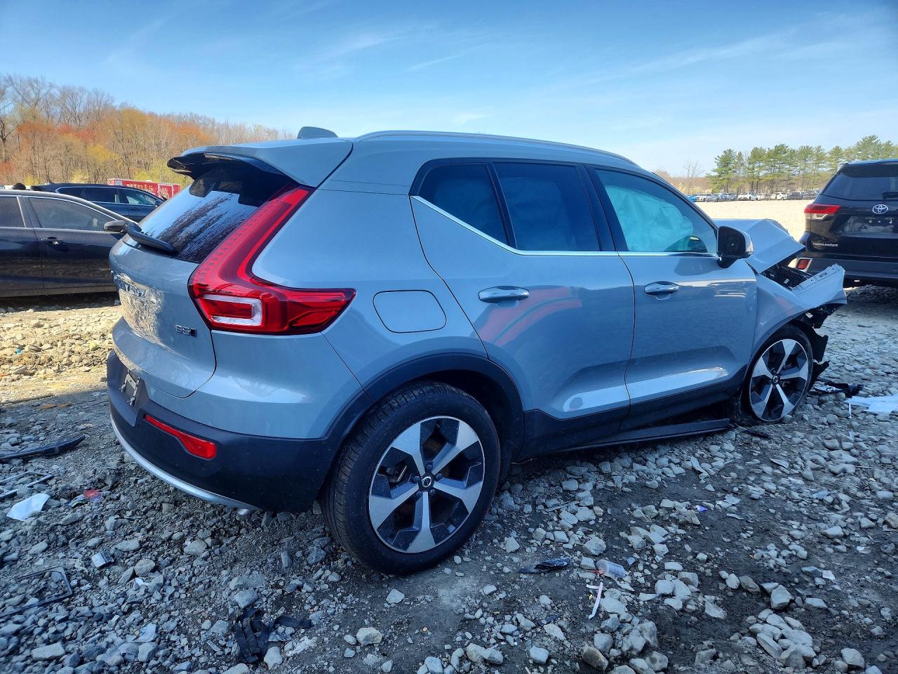 2024 VOLVO XC40 CORE photo 5