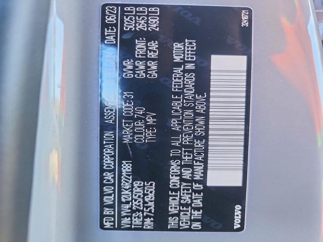 2024 VOLVO XC40 CORE photo 25