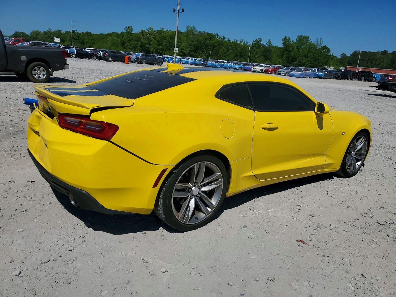 2017 CHEVROLET CAMARO LT photo 5