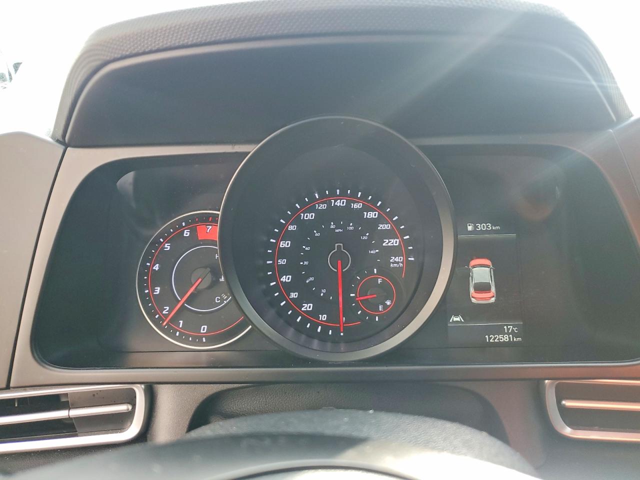 2022 HYUNDAI ELANTRA SEL photo 17