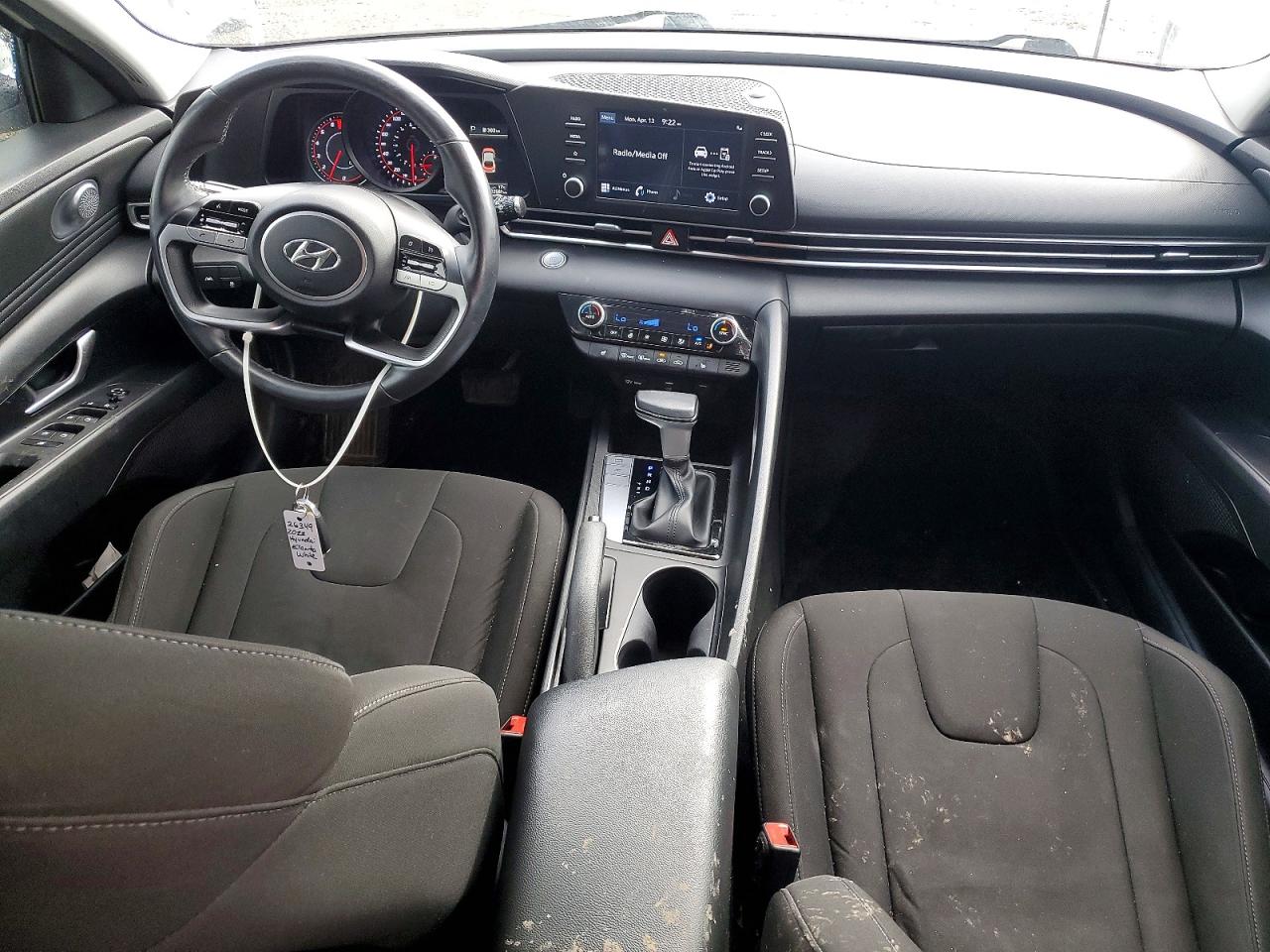 2022 HYUNDAI ELANTRA SEL photo 15