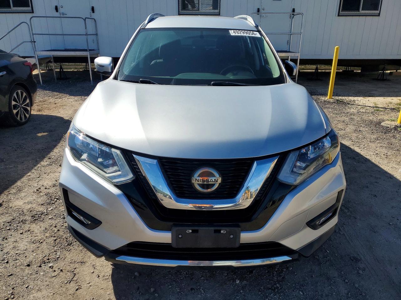 2018 NISSAN ROGUE SV photo 9