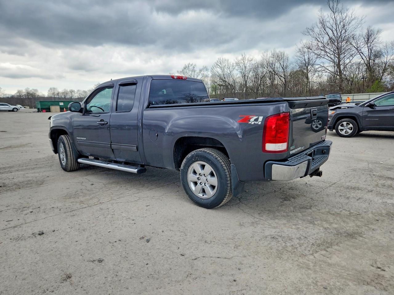 2011 GMC SIERRA K1500 SLT photo 4