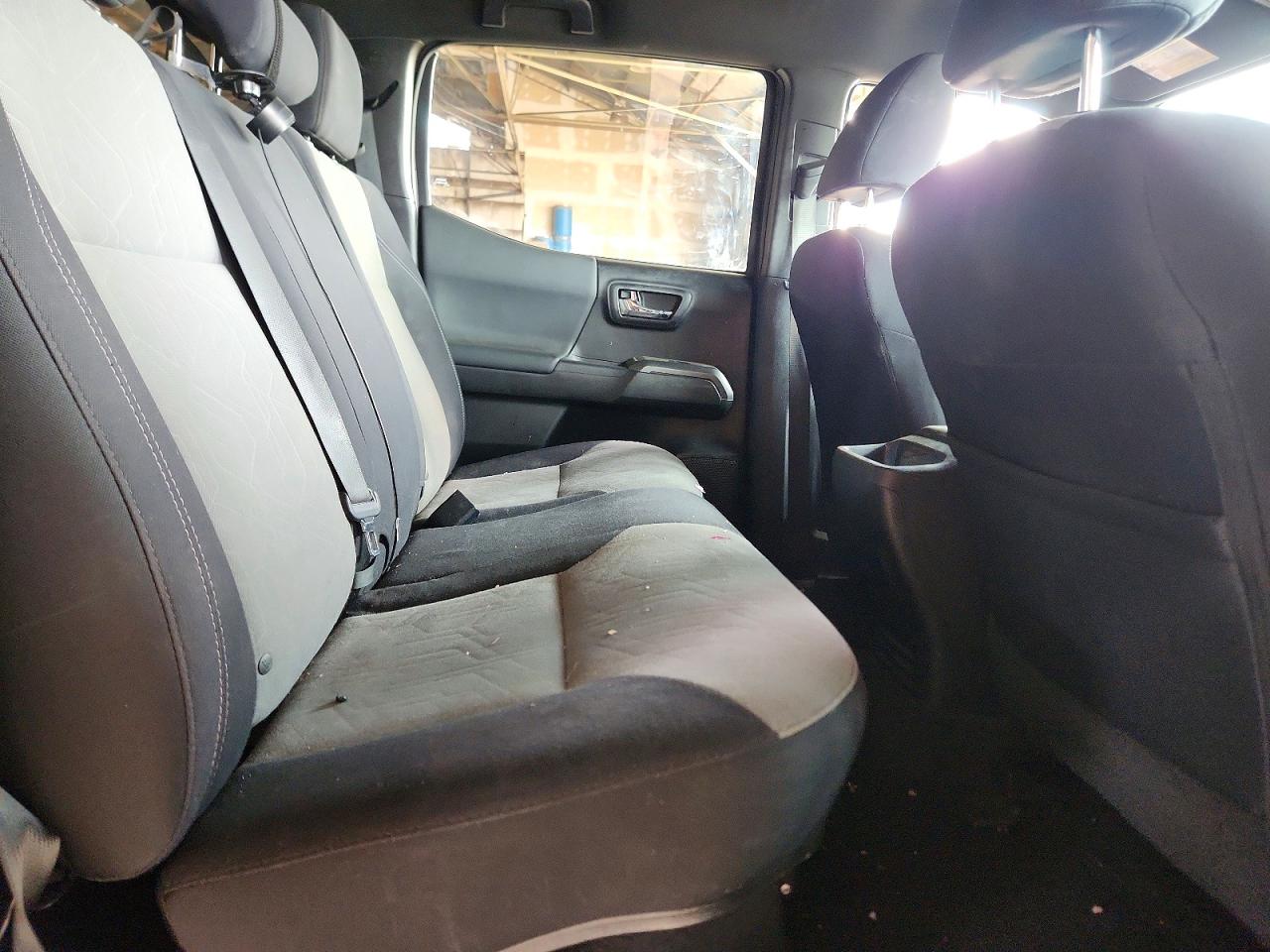 2021 TOYOTA TACOMA TRD OFF-ROAD photo 19