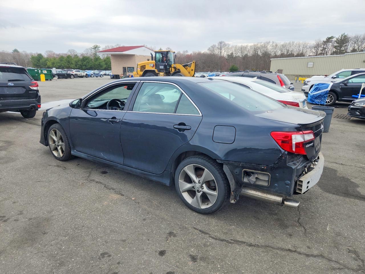 2012 TOYOTA CAMRY SE V6 photo 3