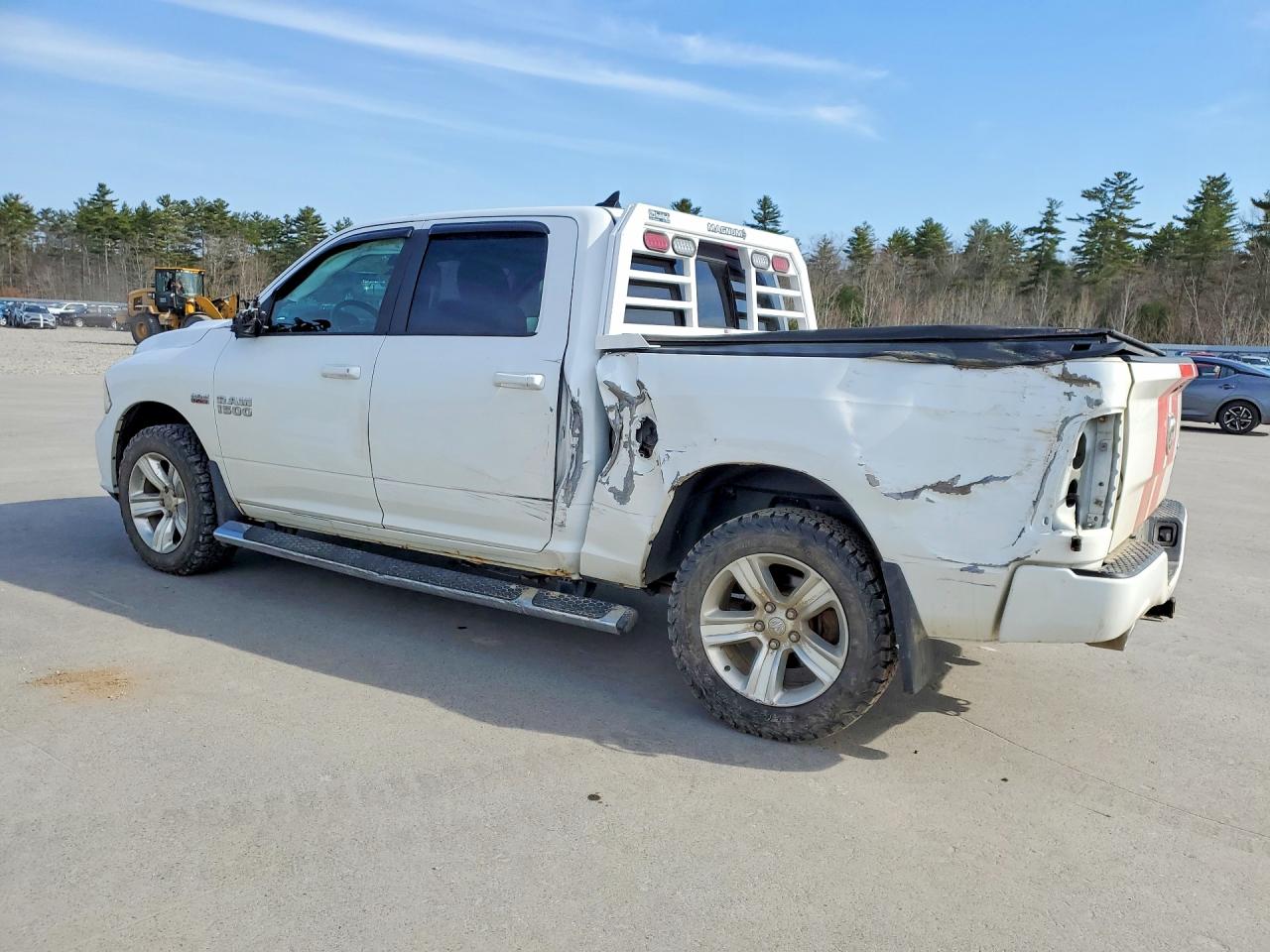 2016 RAM 1500 photo 3