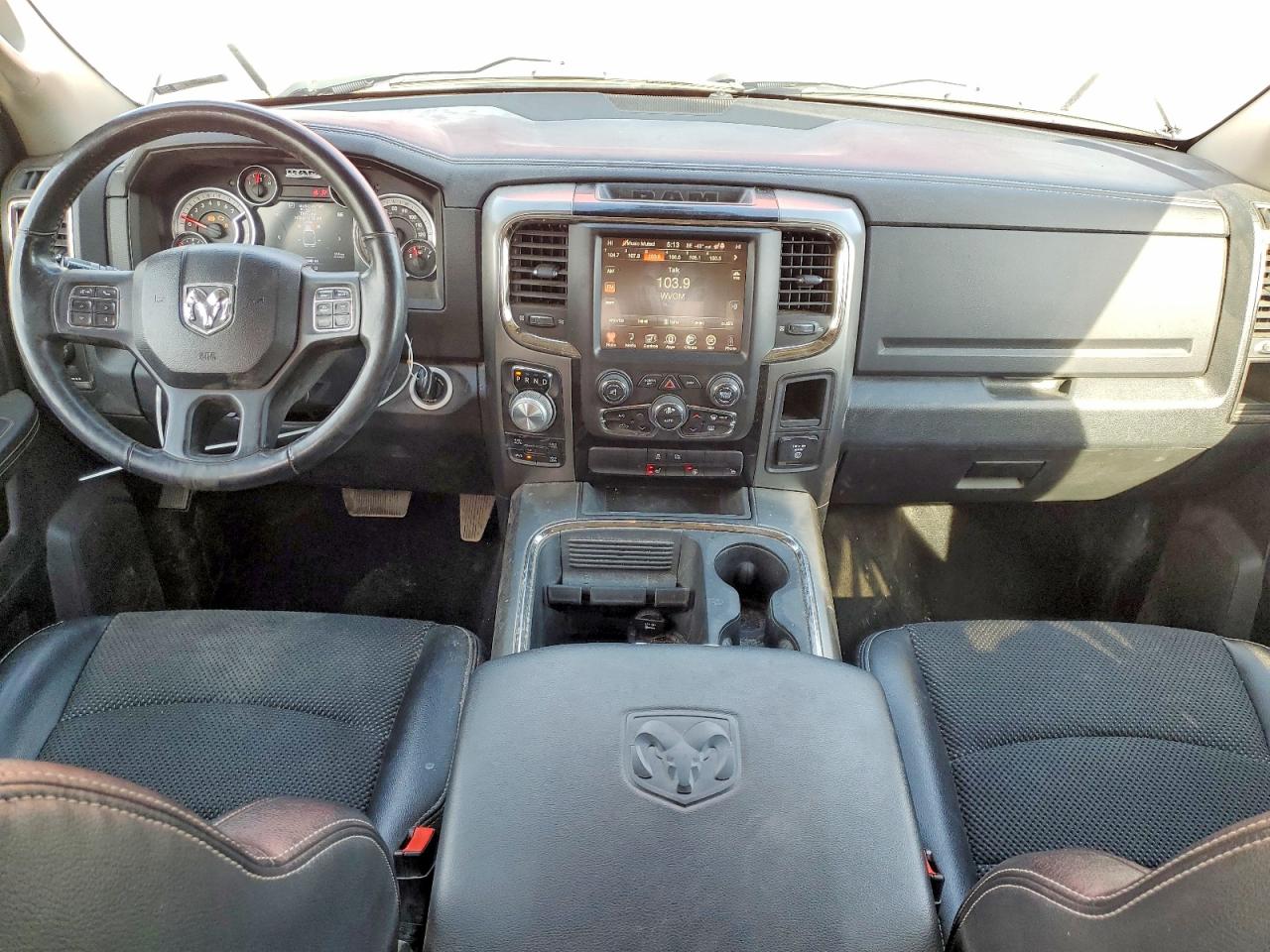 2016 RAM 1500 photo 15