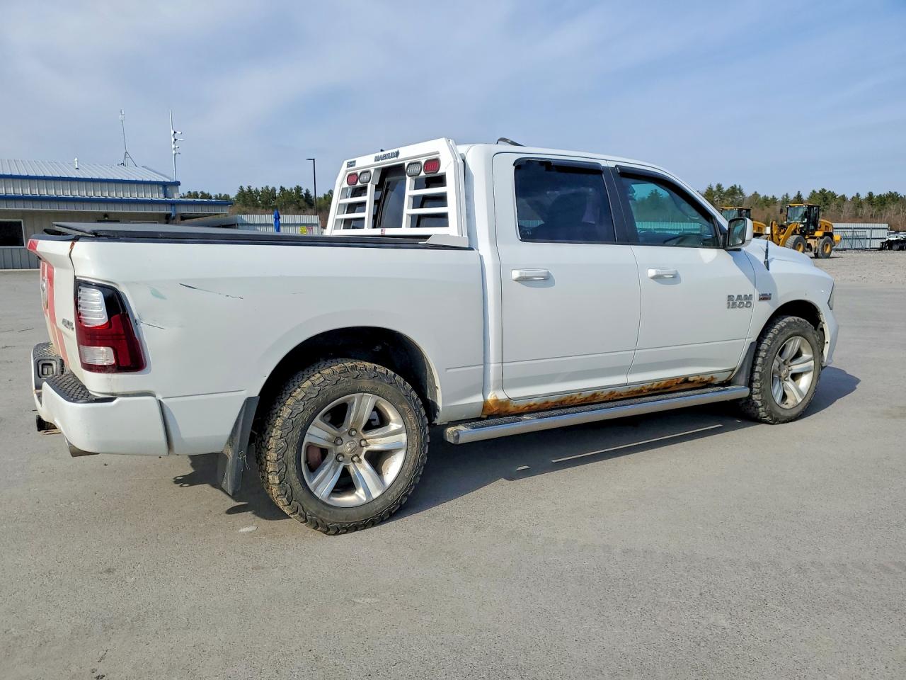2016 RAM 1500 photo 5
