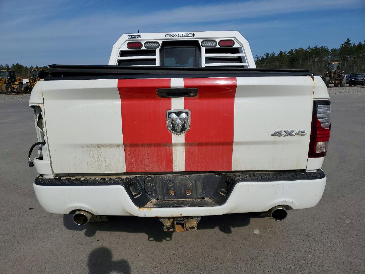 2016 RAM 1500 photo 11