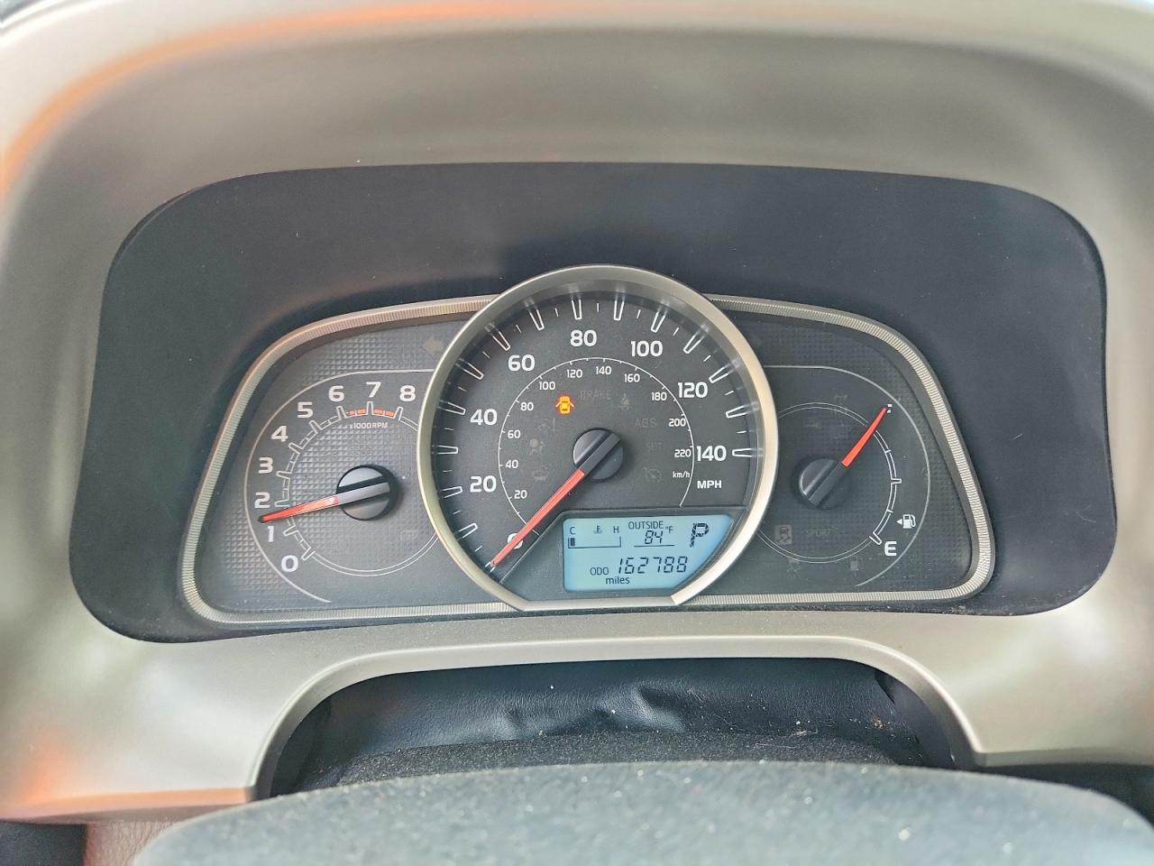 2015 TOYOTA RAV4 XLE photo 9