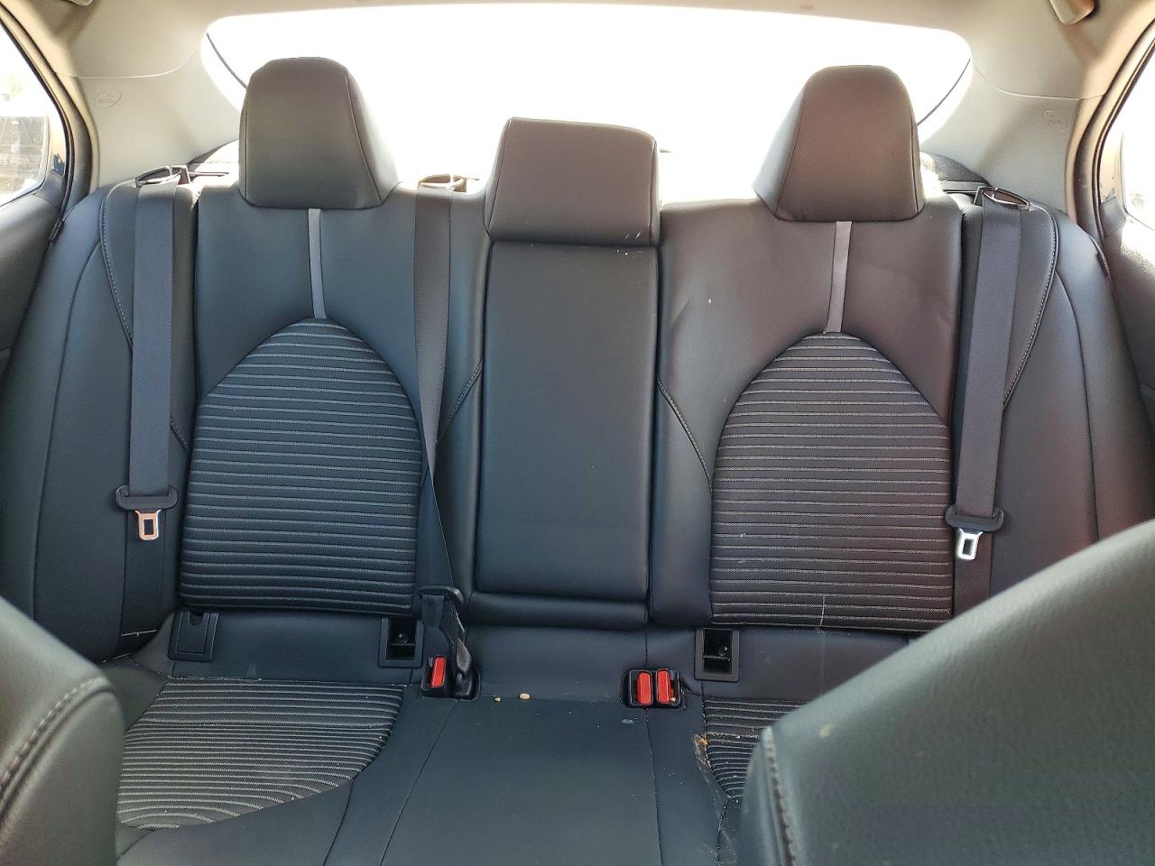 2018 TOYOTA CAMRY SE photo 10