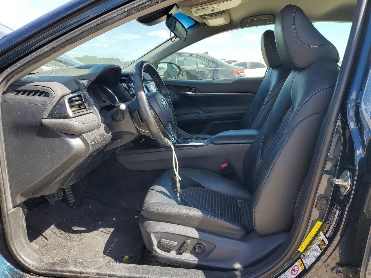 2018 TOYOTA CAMRY SE photo 7